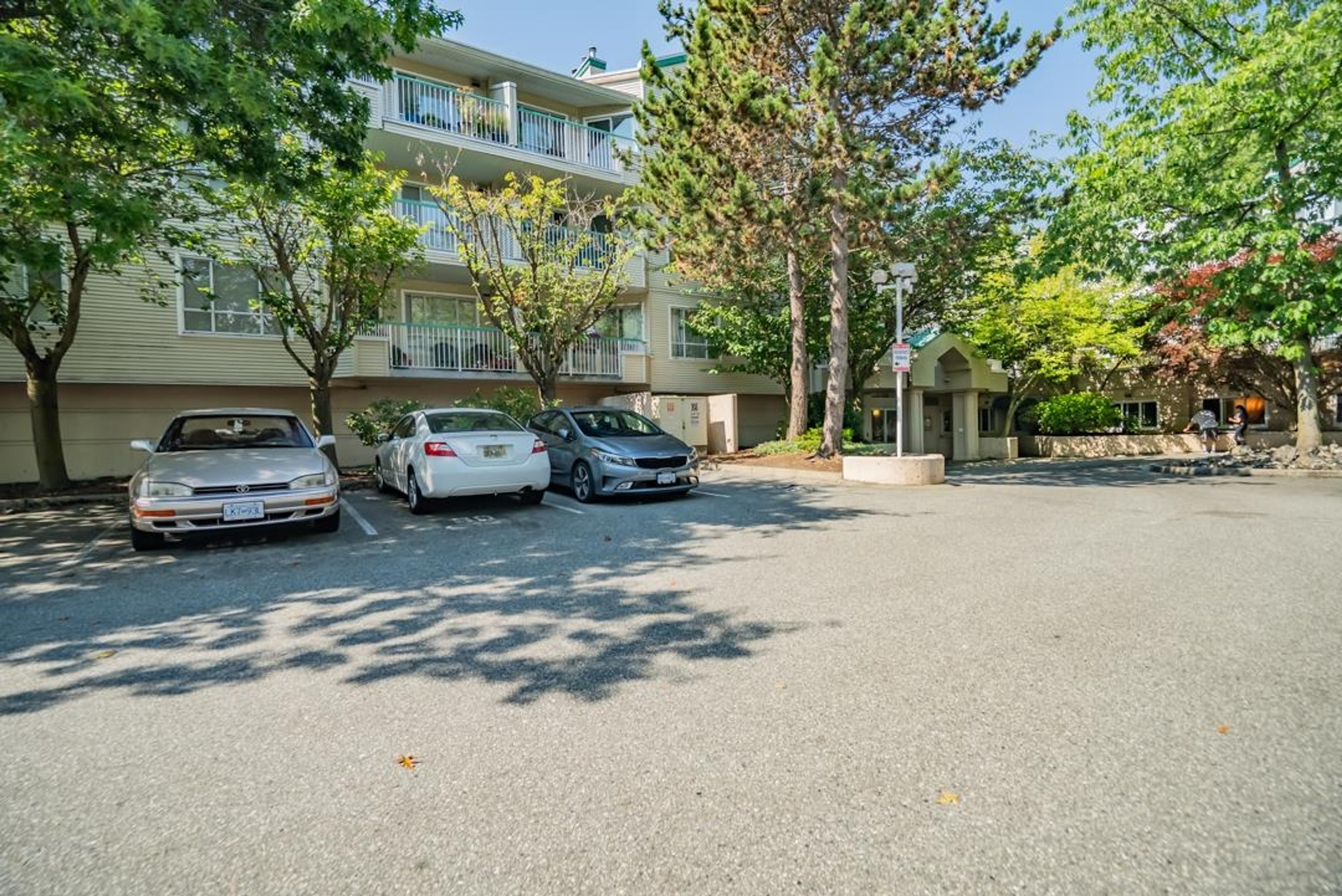 8655 Jones Road, Richmond - Exteriors - Photo 3