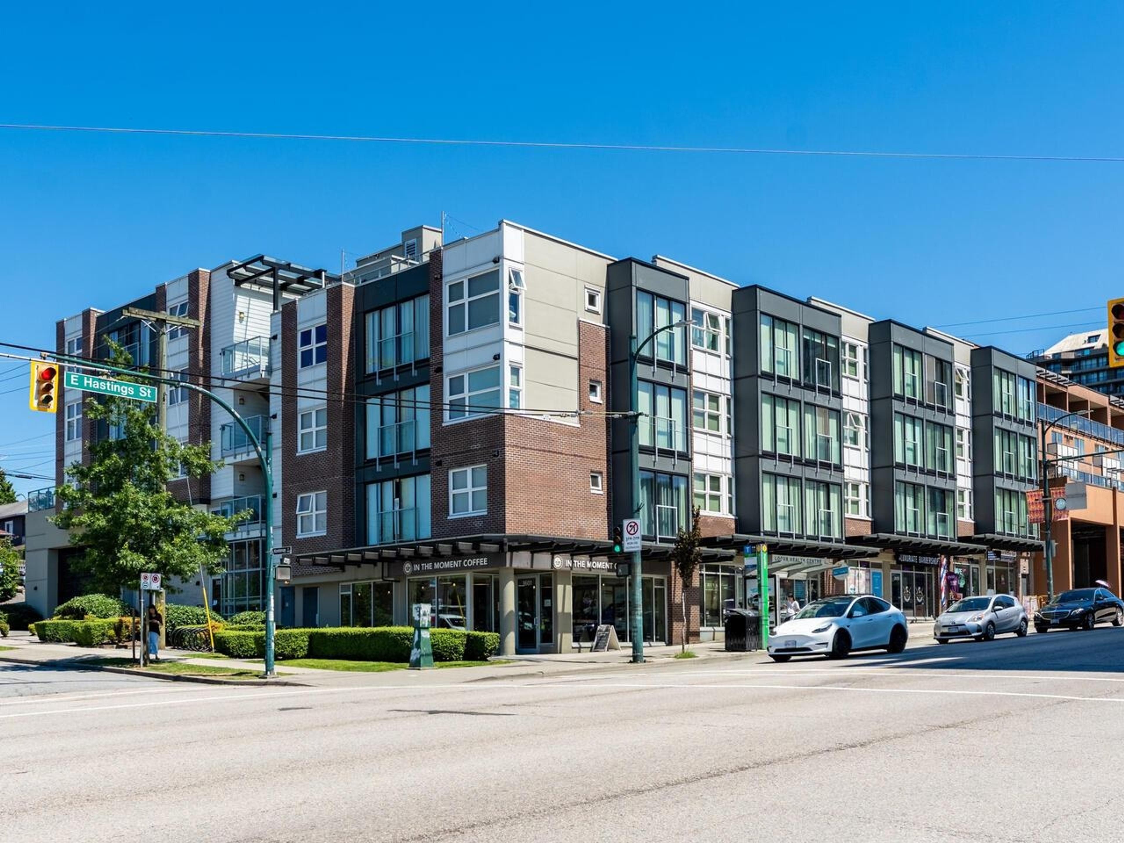 388 Kootenay Street, Vancouver - Exteriors - Photo 2