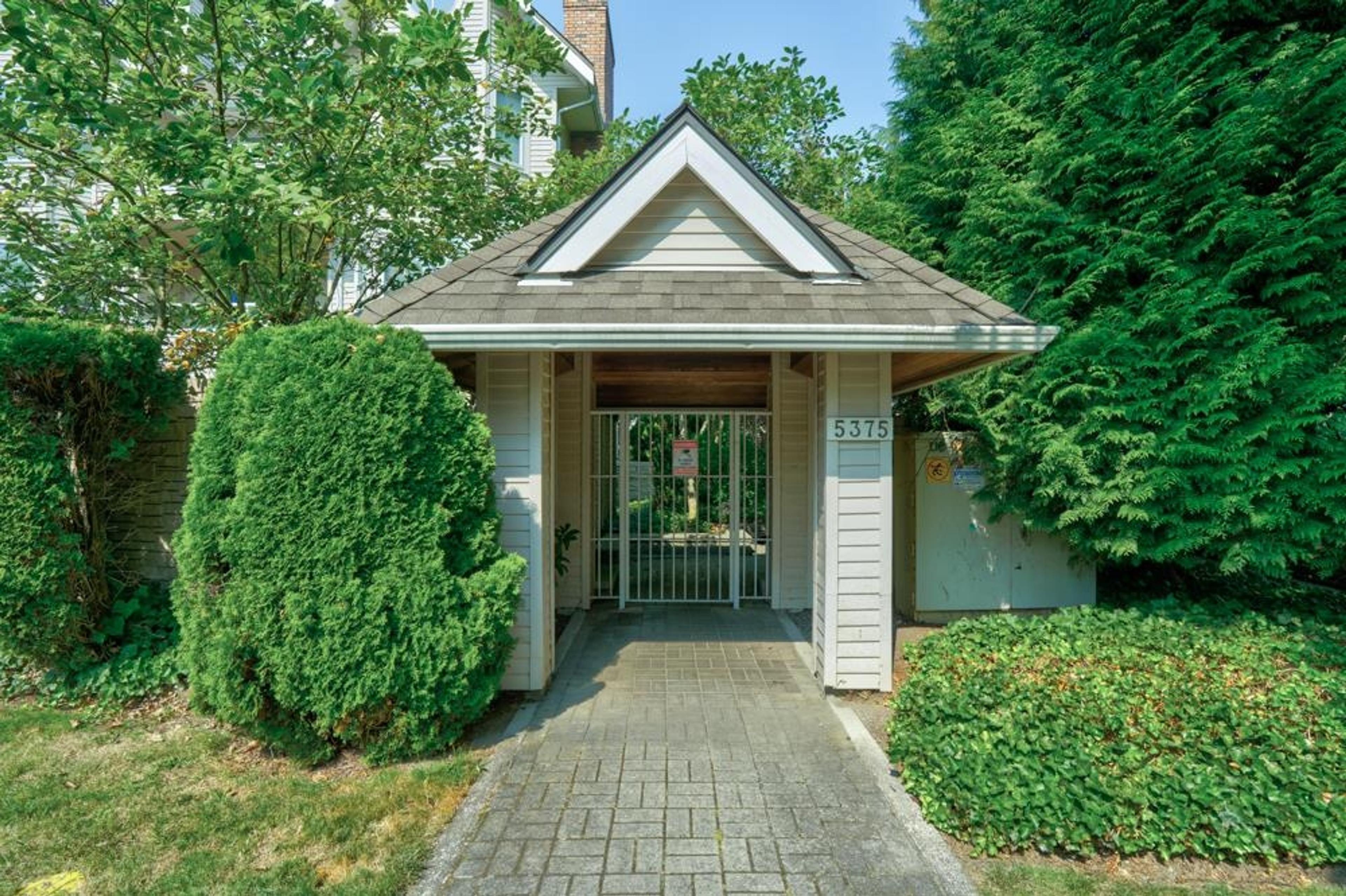 5375 Victory Street, Burnaby - Exteriors - Full Complex View - Photo 2