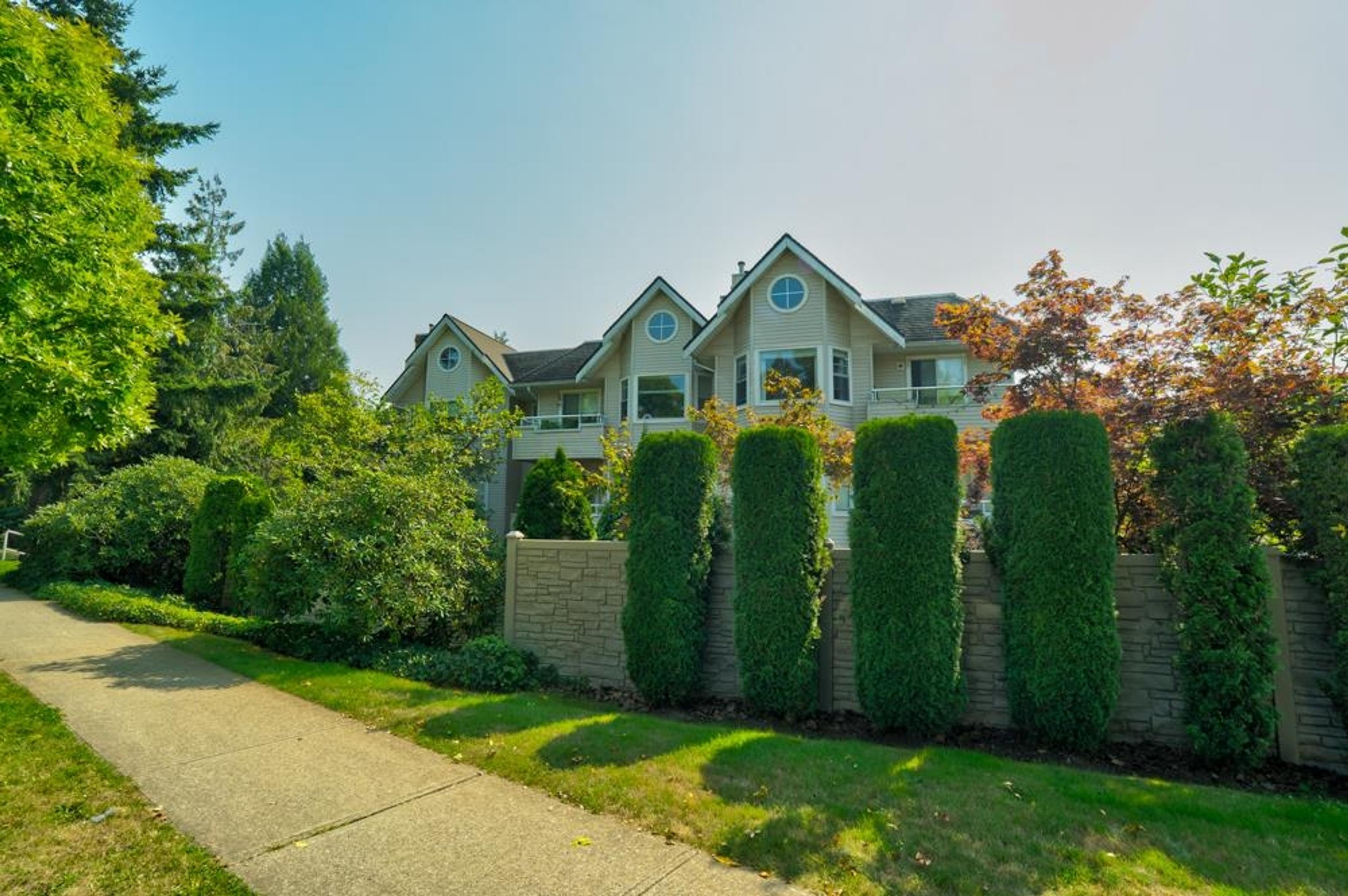 5375 Victory Street, Burnaby - Exteriors - Full Complex View - Photo 3