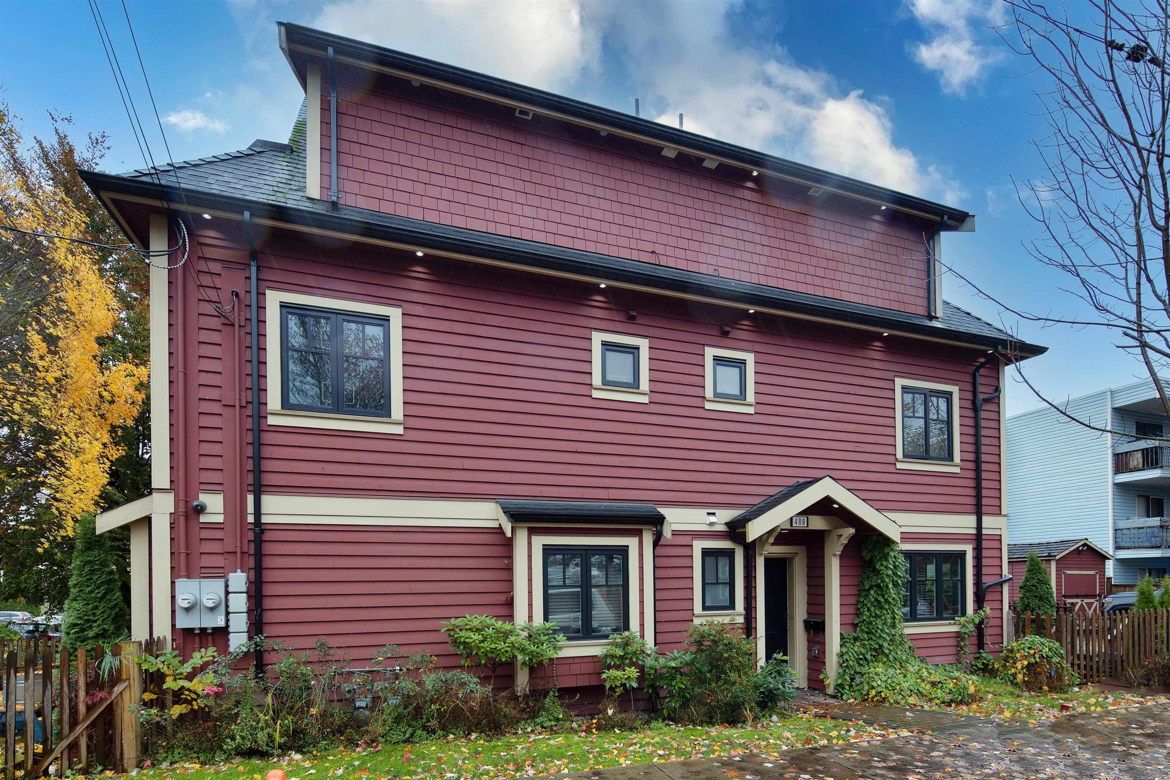 3103 St. George Street, Vancouver - Exteriors - Photo 3