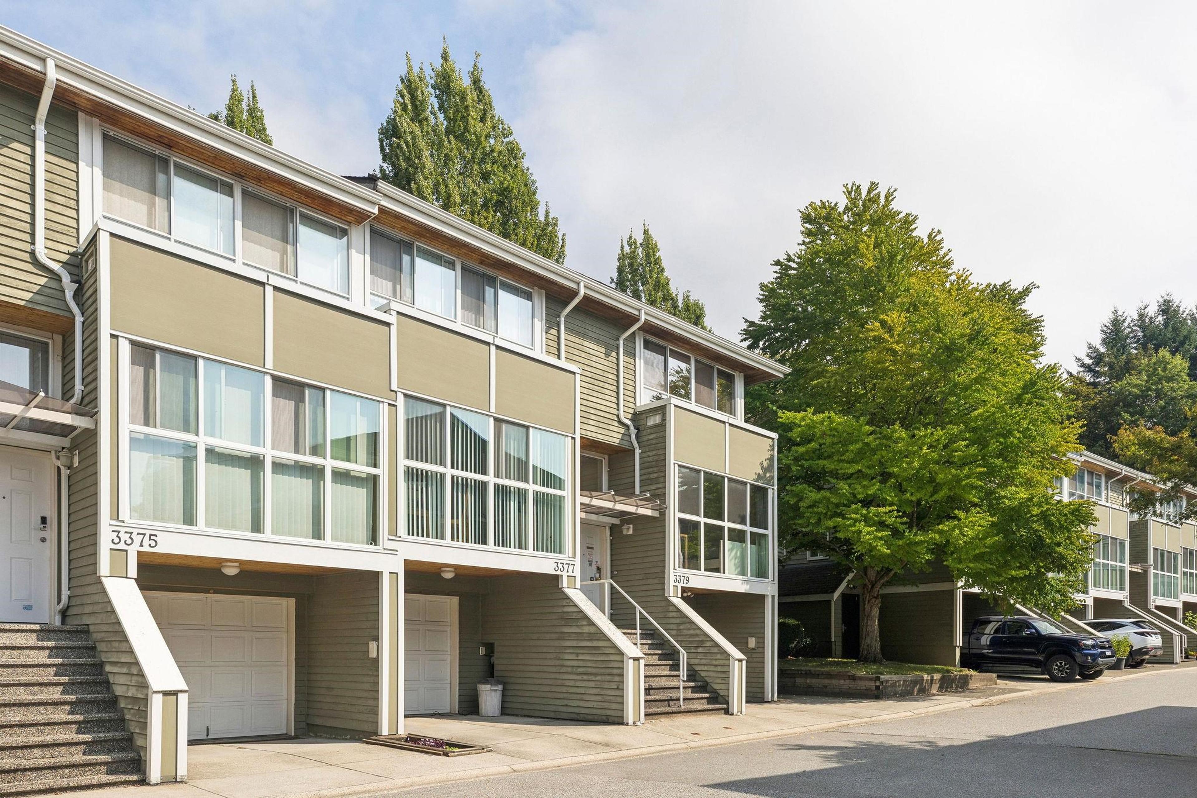 3375 Fieldstone Avenue, Vancouver - Exteriors - Full Complex View - Photo 2
