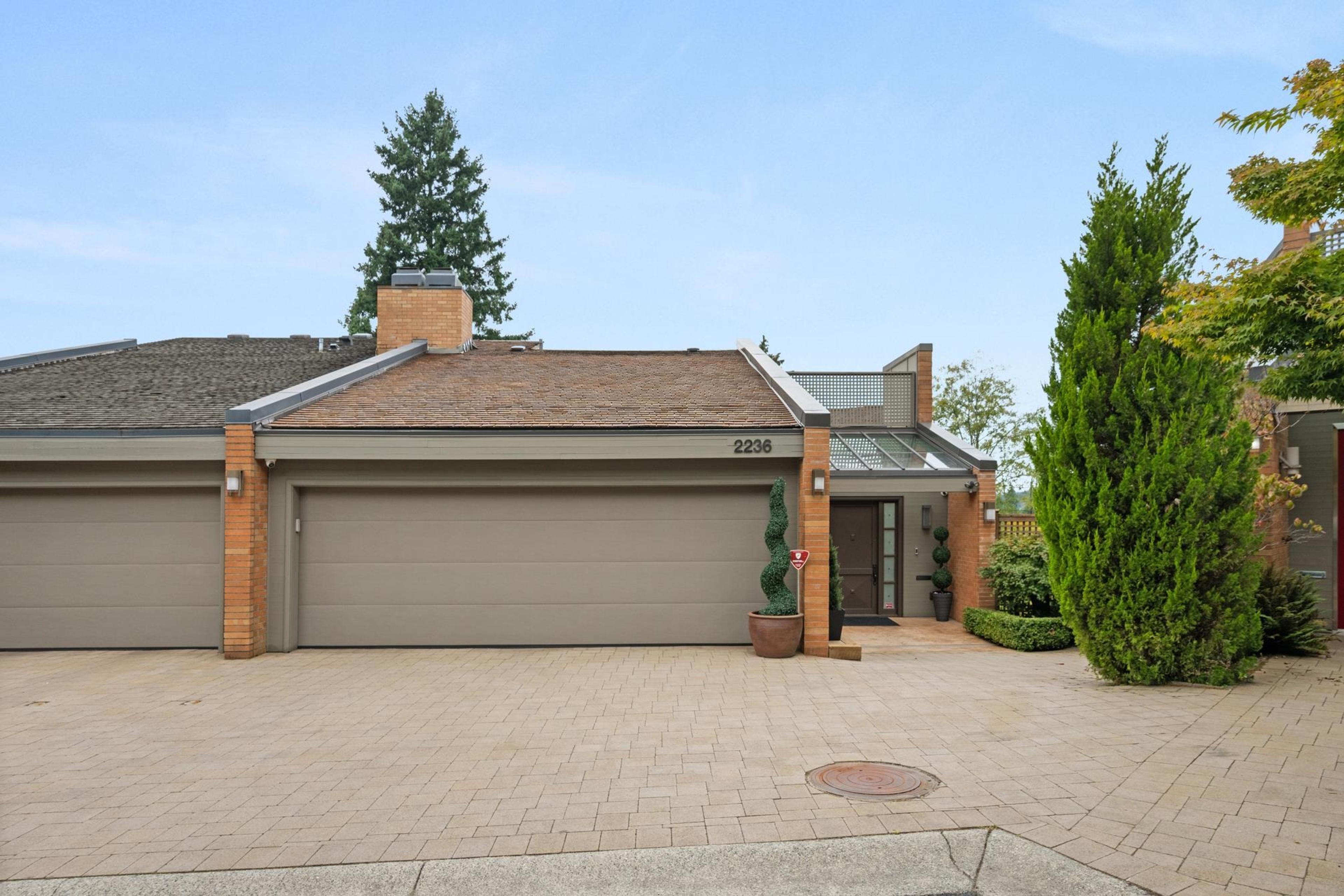 2236 Yewbrook Place, Vancouver - Exteriors - Photo 4