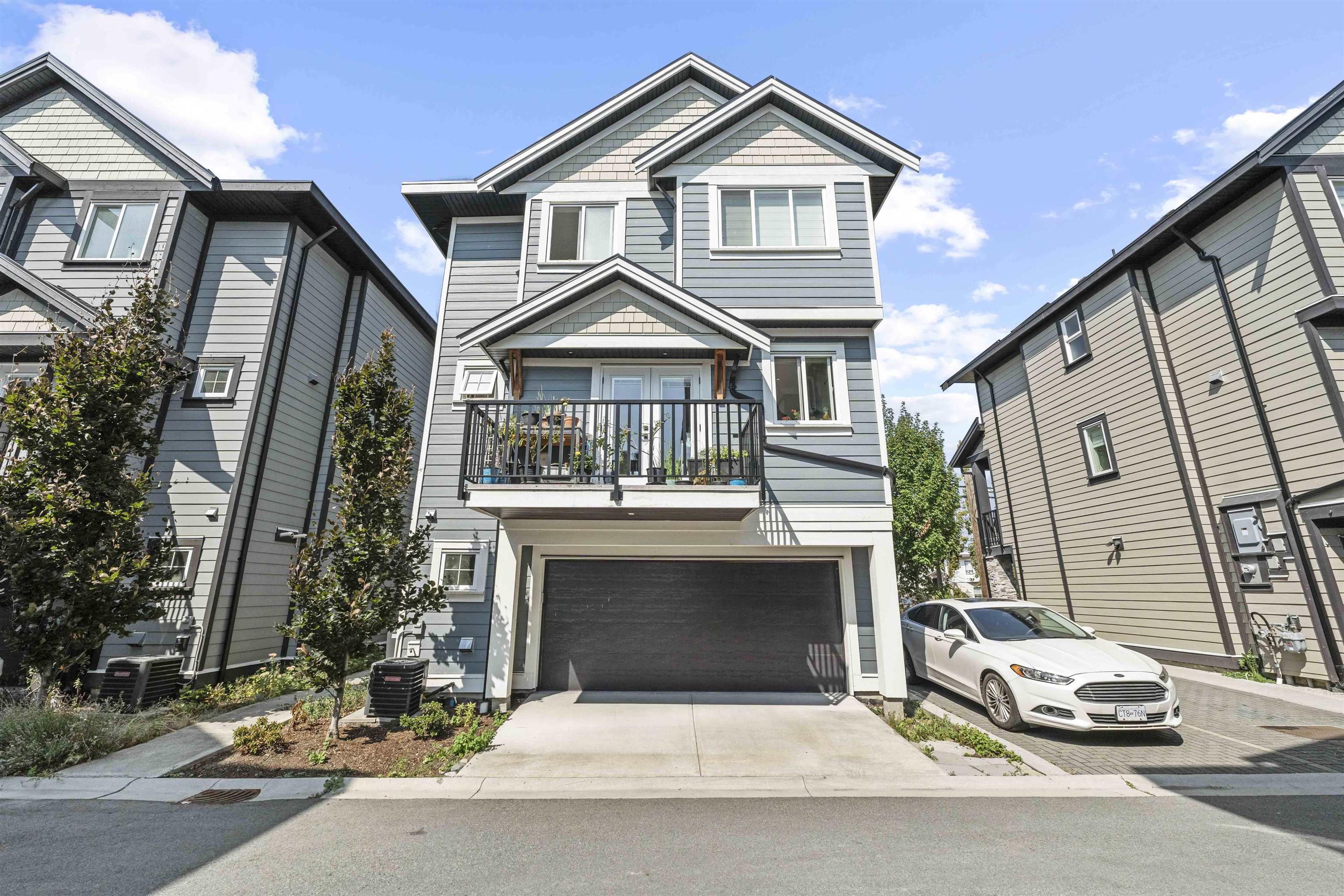 608 Ewen Avenue, New Westminster - Exteriors - Photo 2