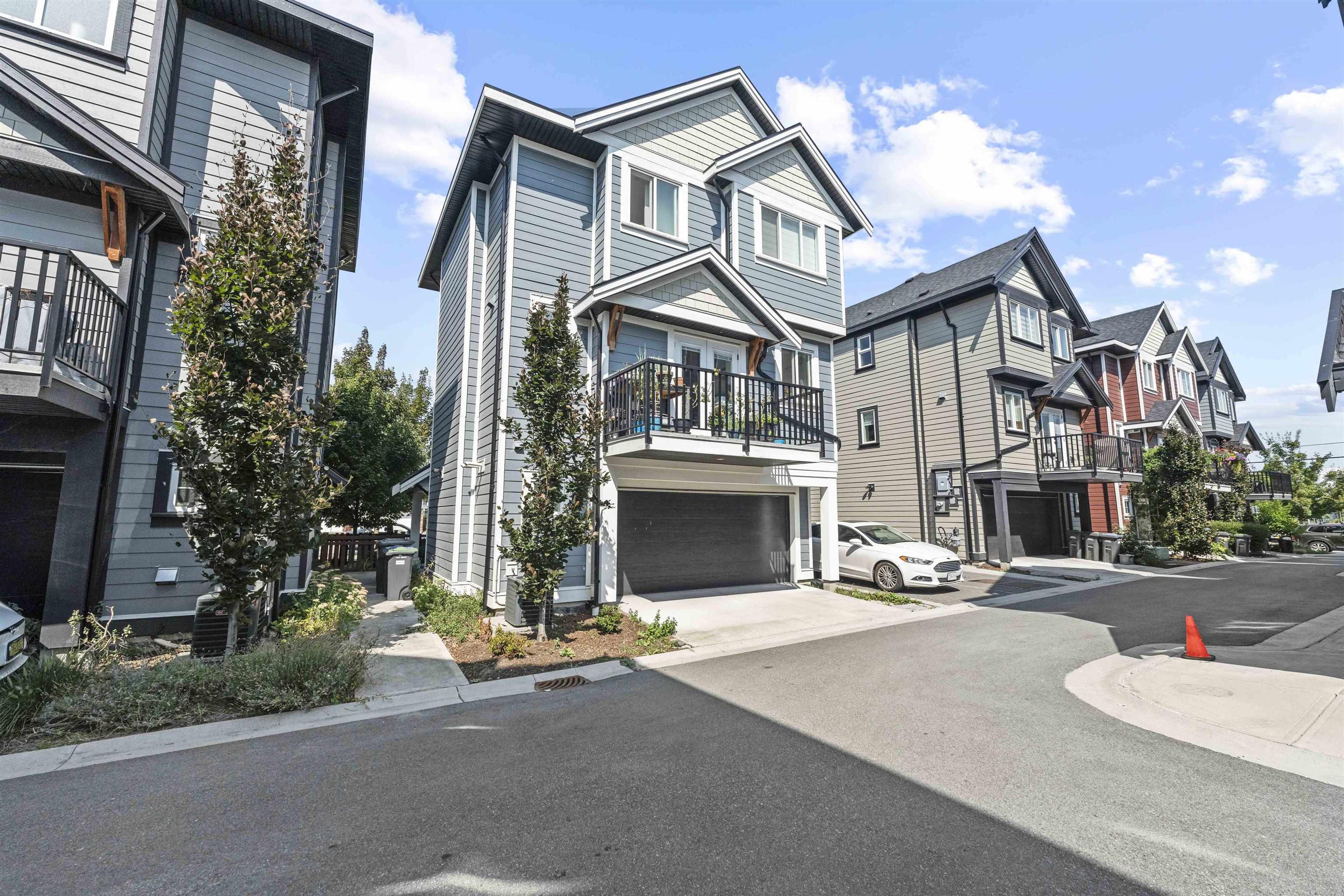 608 Ewen Avenue, New Westminster - Exteriors - Full Complex View - Photo 4