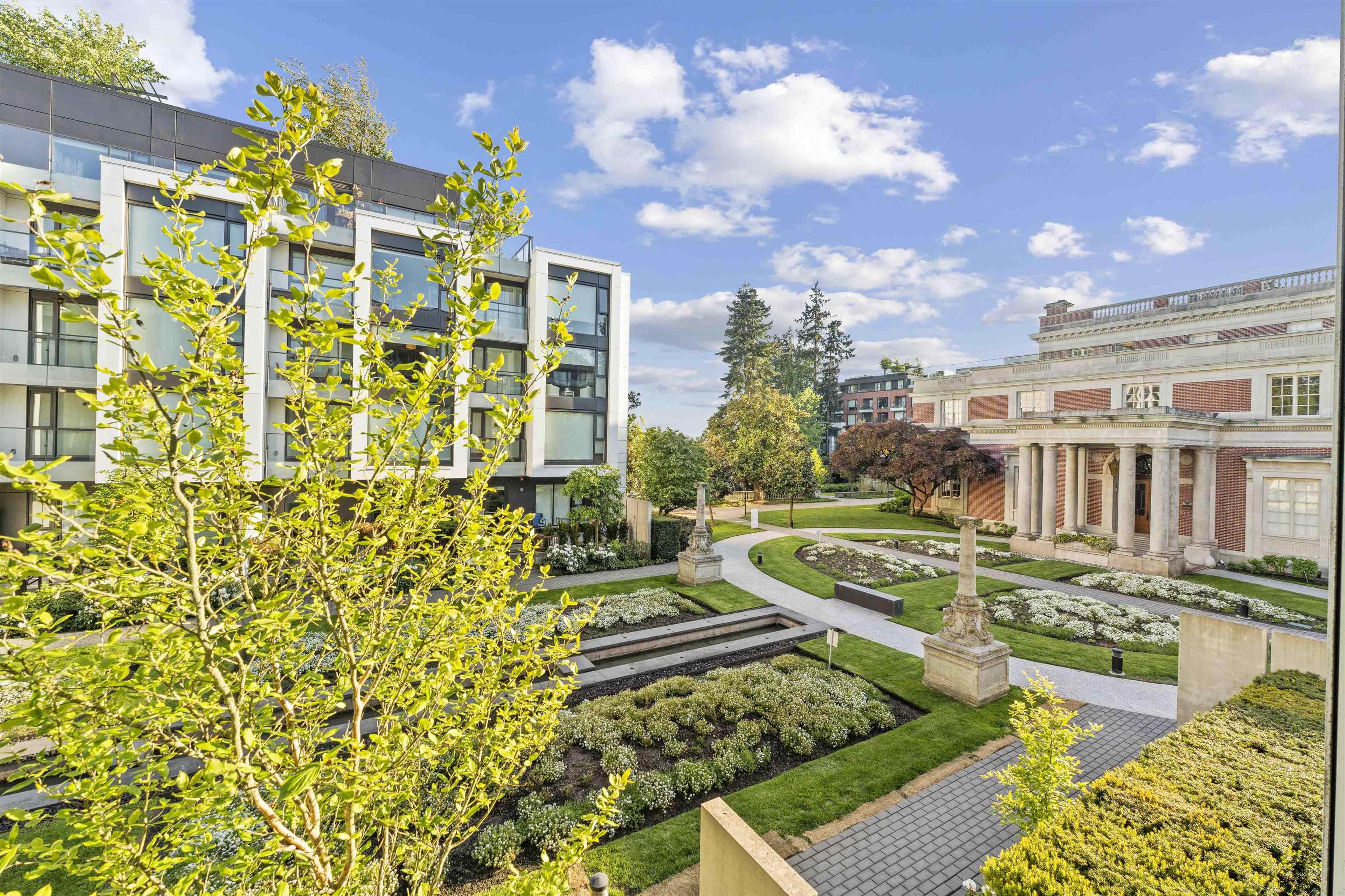 1512 Atlas Lane, Vancouver - Exteriors - Full Complex View - Photo 8