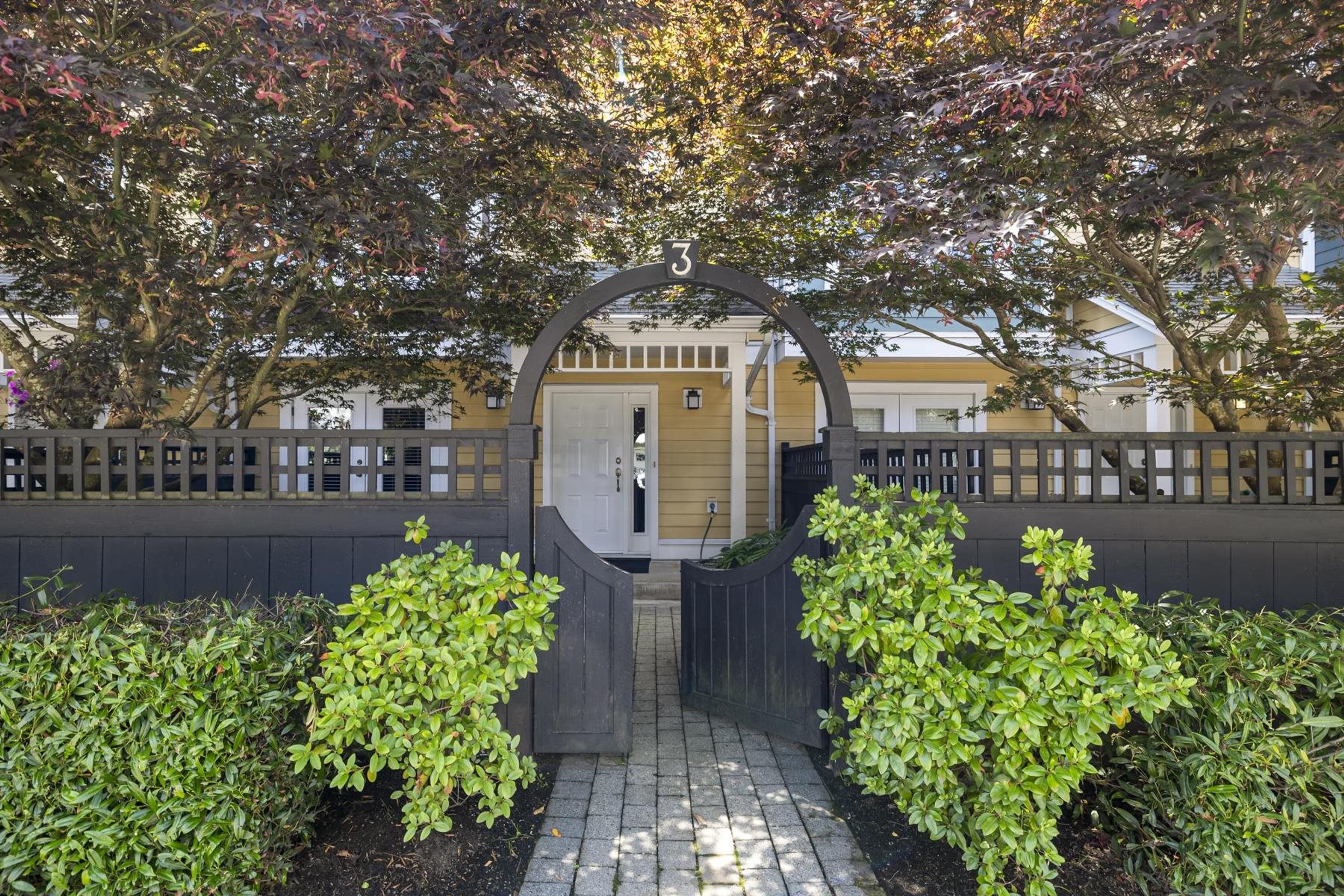 4729 Garry Street, Delta - Exteriors - Photo 3