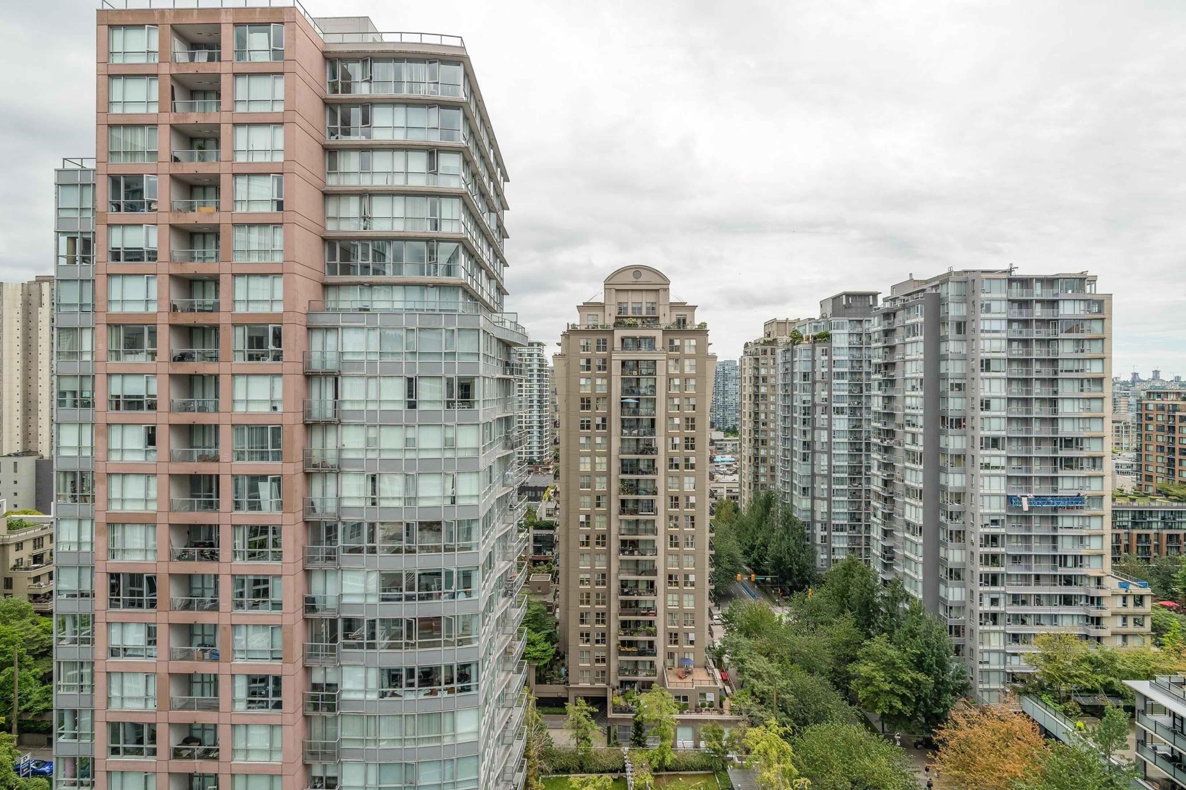 999 Seymour Street, Vancouver - Exteriors - Full Complex View - Photo 3