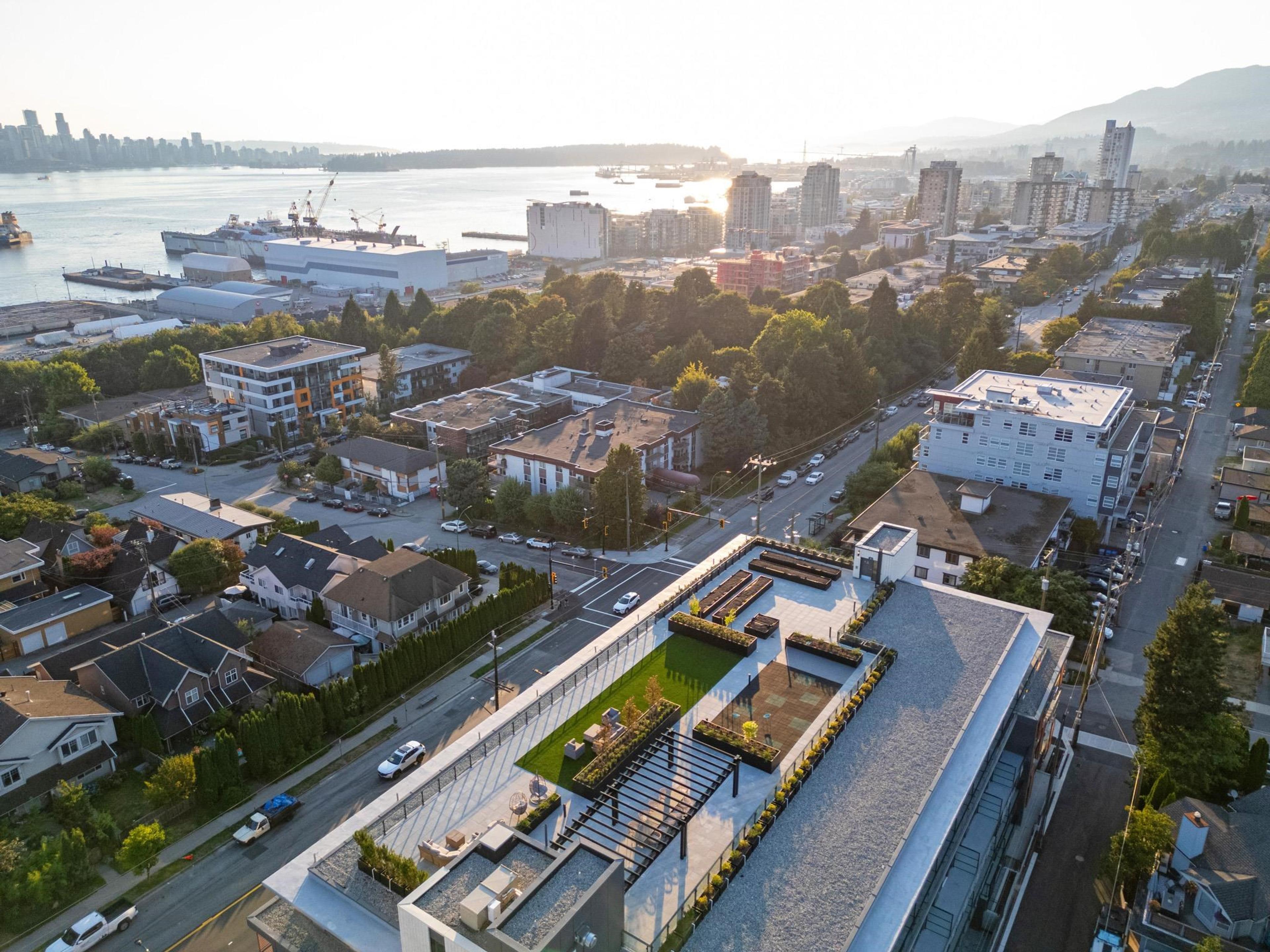 422 E 3rd Street, North Vancouver - Exteriors - Drone/Aerial View - Photo 3