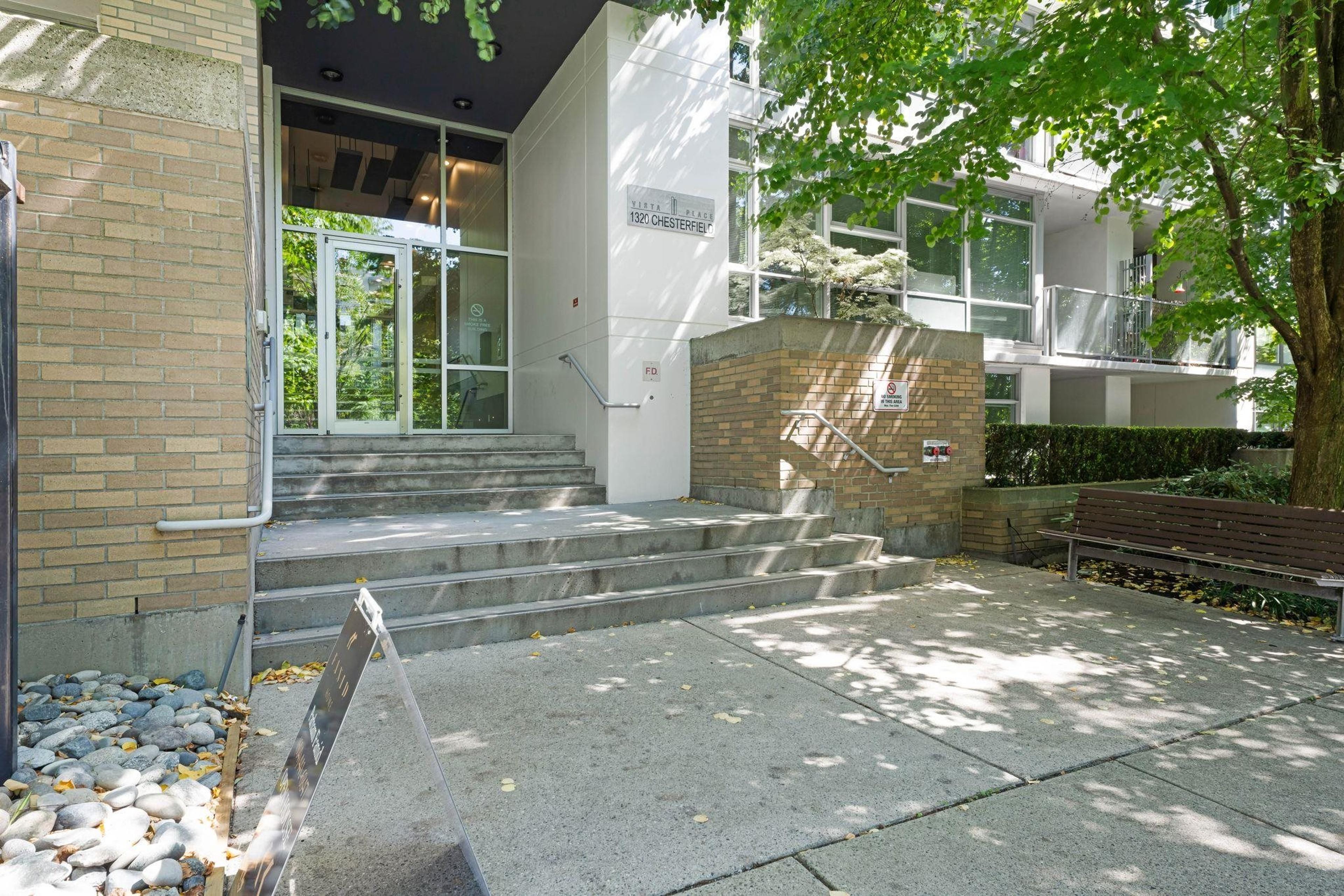 1320 Chesterfield Avenue, North Vancouver - Exteriors - Photo 1