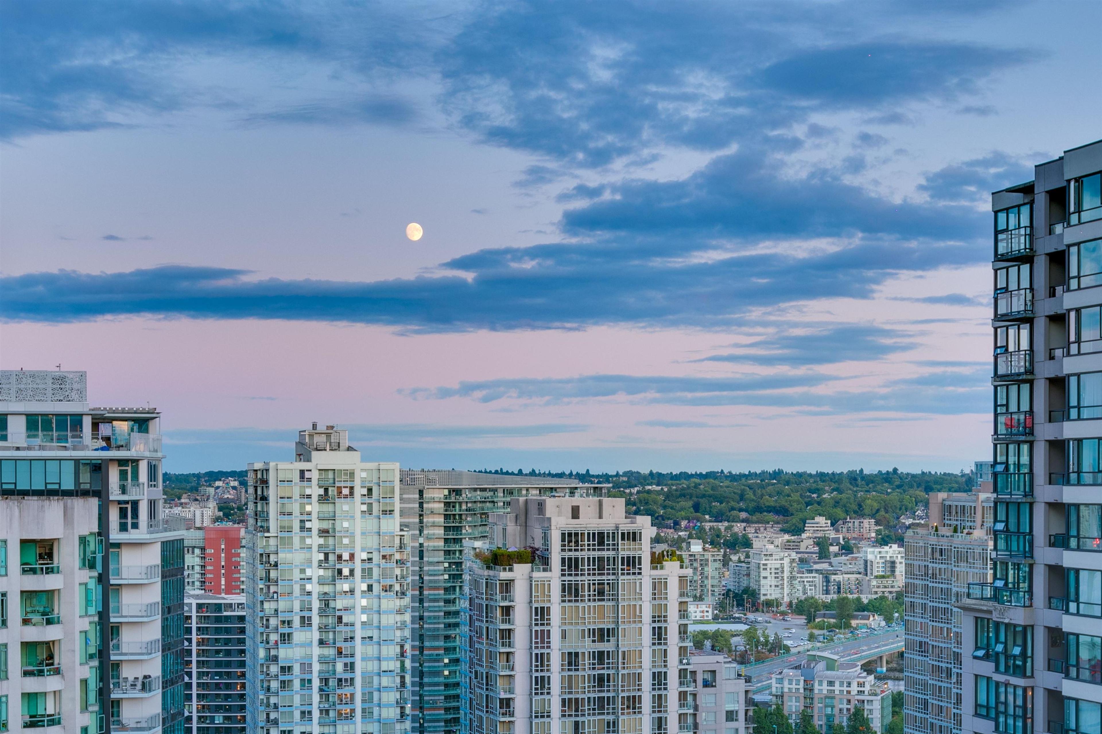 888 Homer Street, Vancouver - Exteriors - Full Complex View - Photo 4