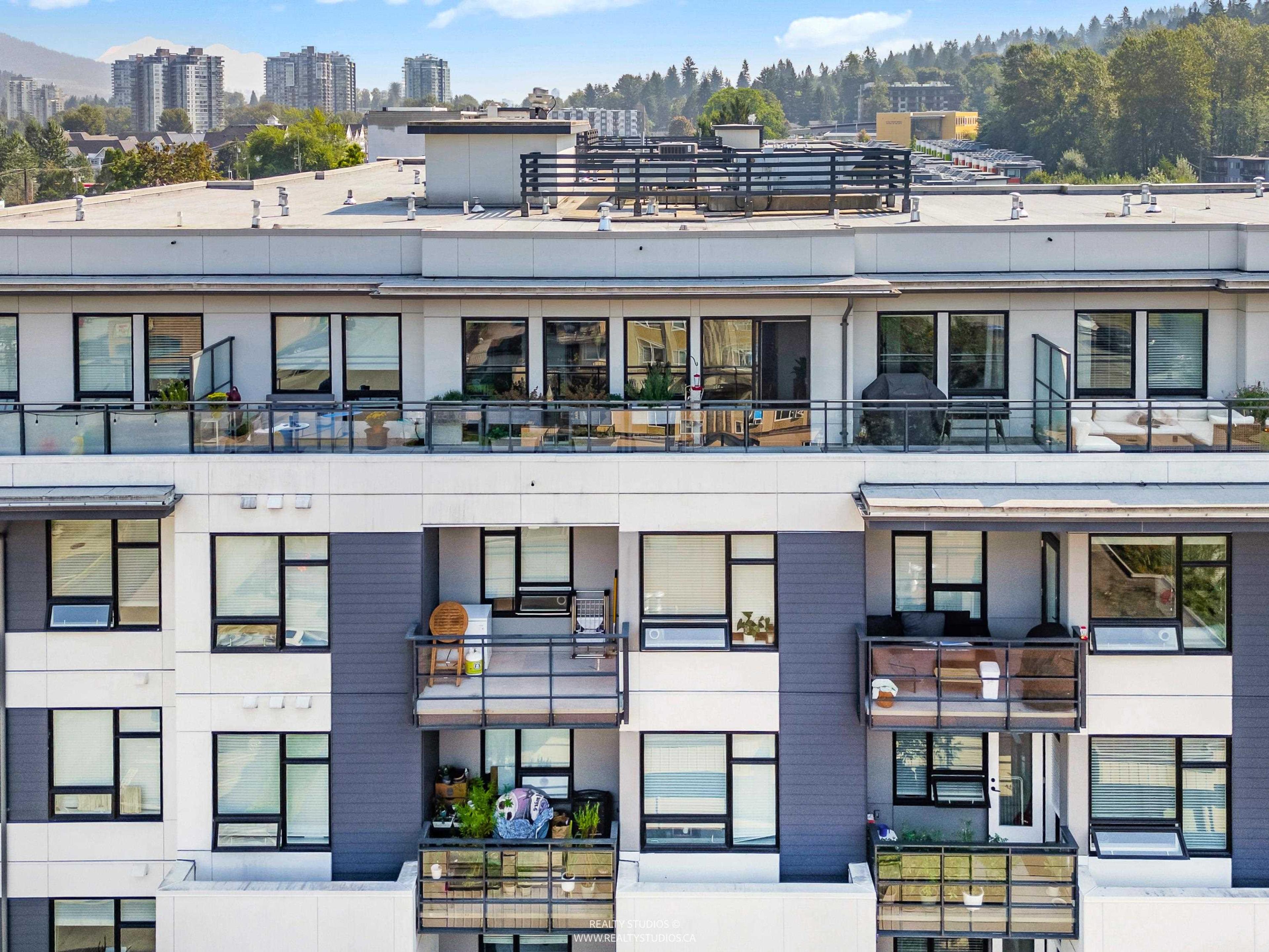 3038 St George Street, Port Moody - Exteriors - Photo 3