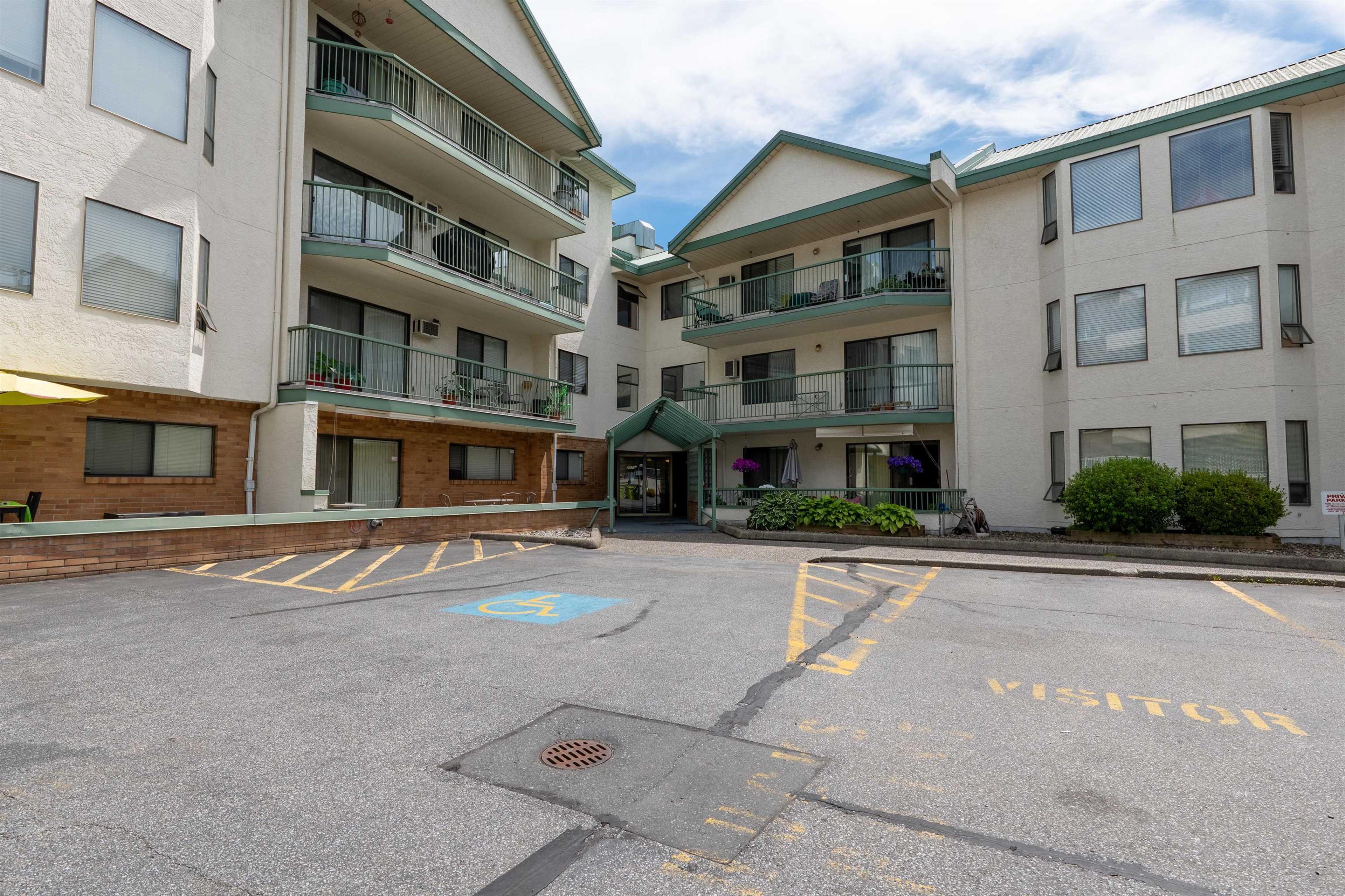 2678 Mccallum Road, Abbotsford - Exteriors - Full Complex View - Photo 1