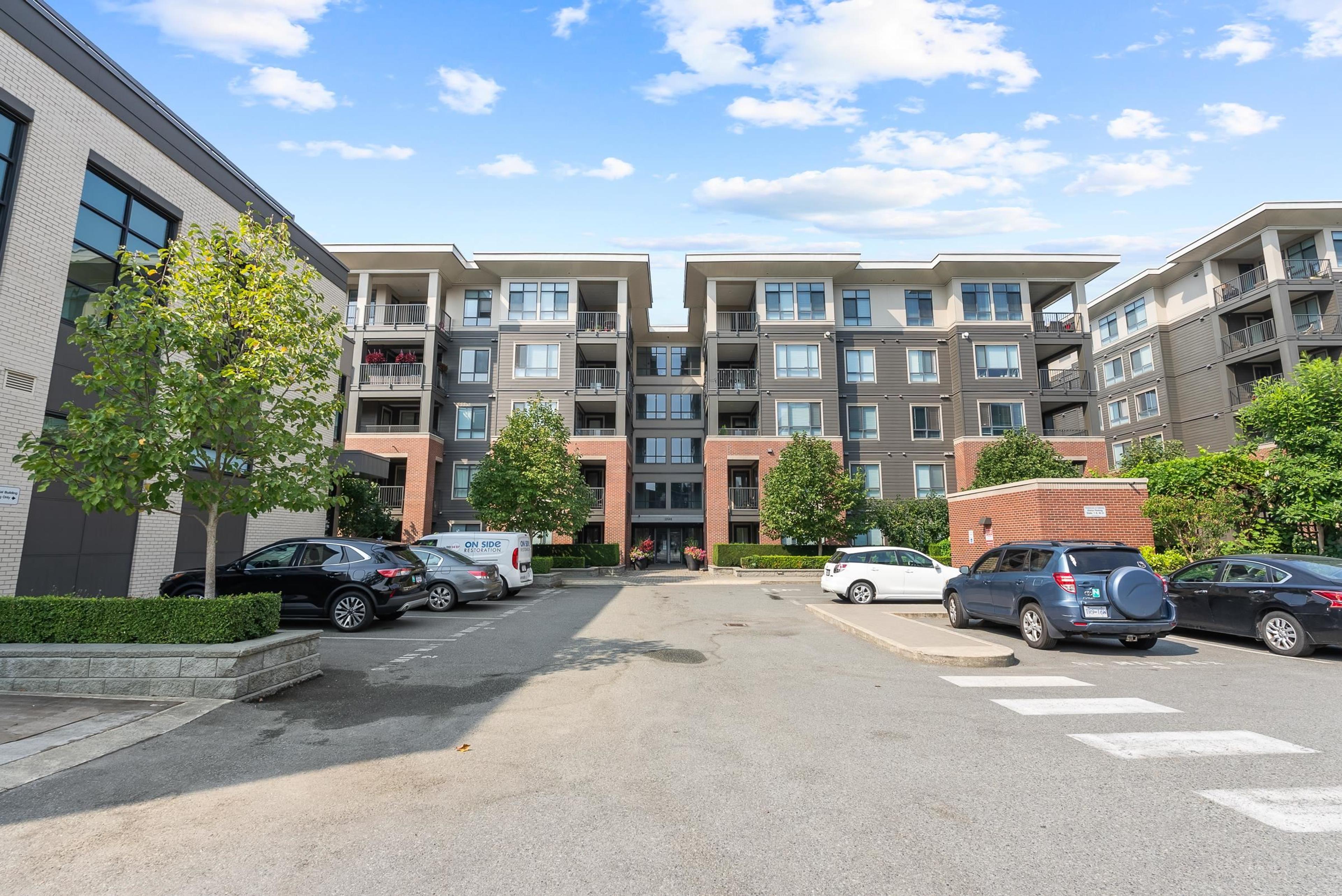 33530 Mayfair Avenue, Abbotsford - Exteriors - Full Complex View - Photo 2