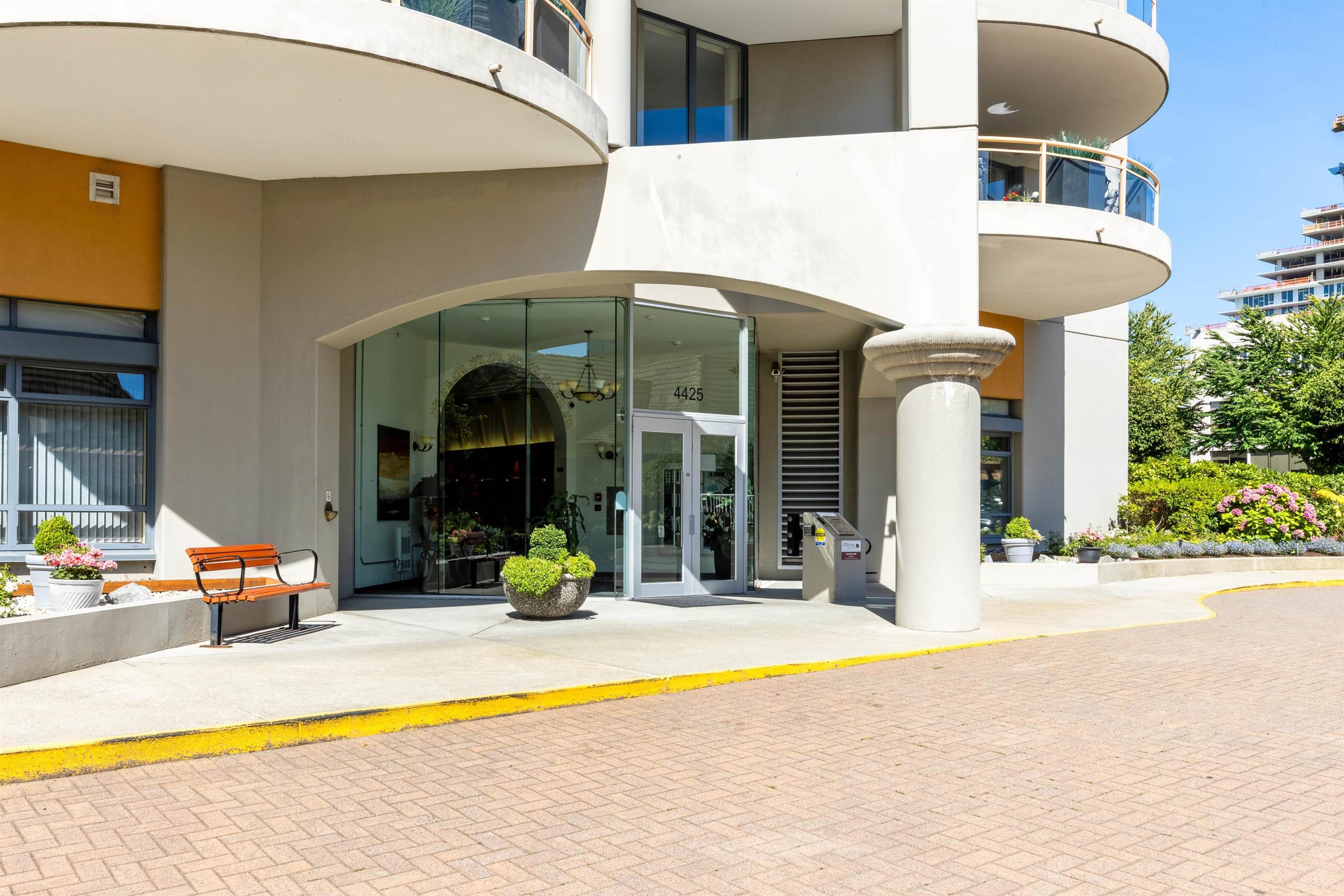 4425 Halifax Street, Burnaby - Exteriors - Photo 2