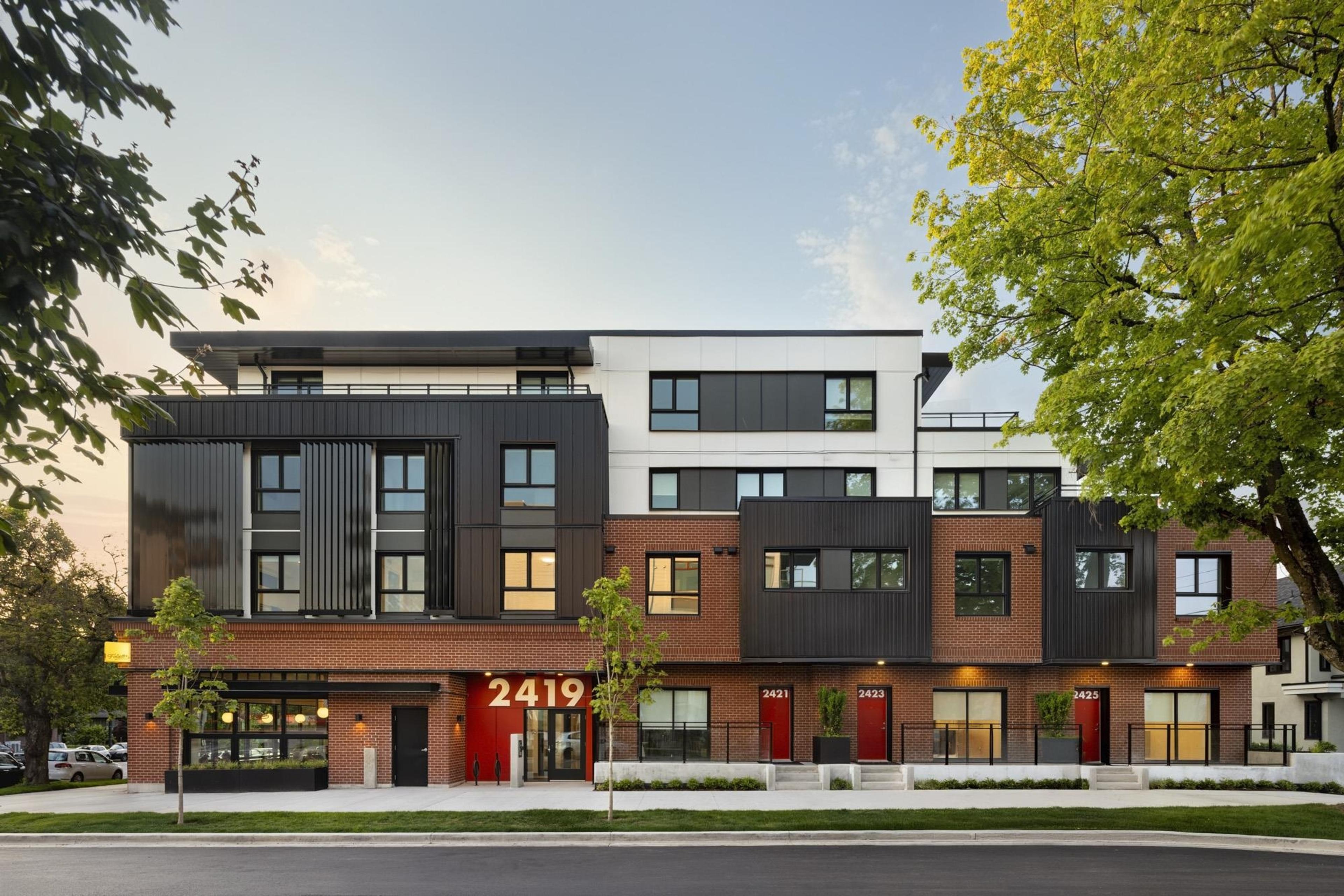 2419 Grant Street, Vancouver - Exteriors - Photo 3