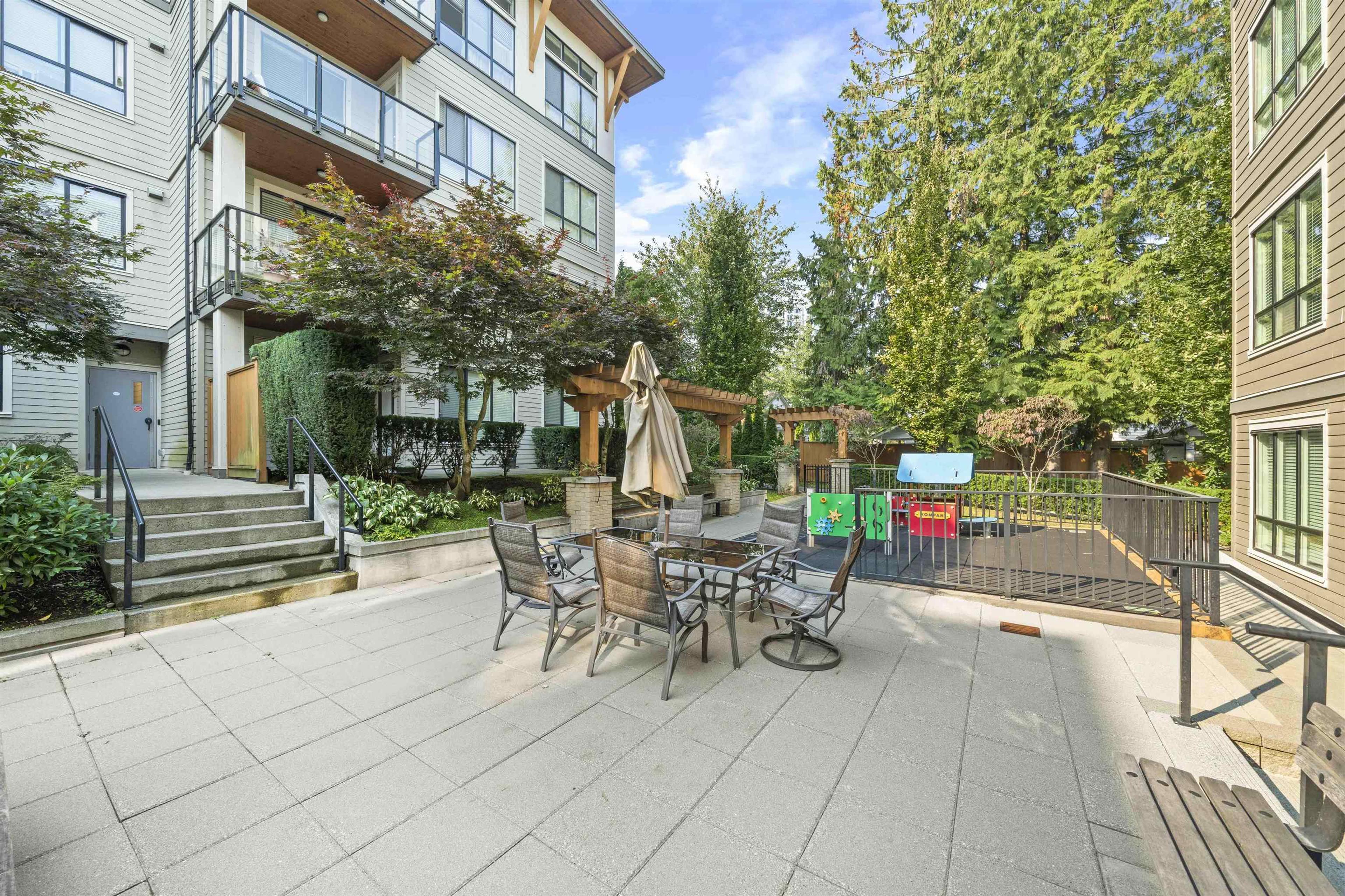 10455 154 Street, Surrey - Outdoor Amenities - Garden / Yard/ Backyard/ Porch/ Deck, Playgrounds for kids - Photo 1