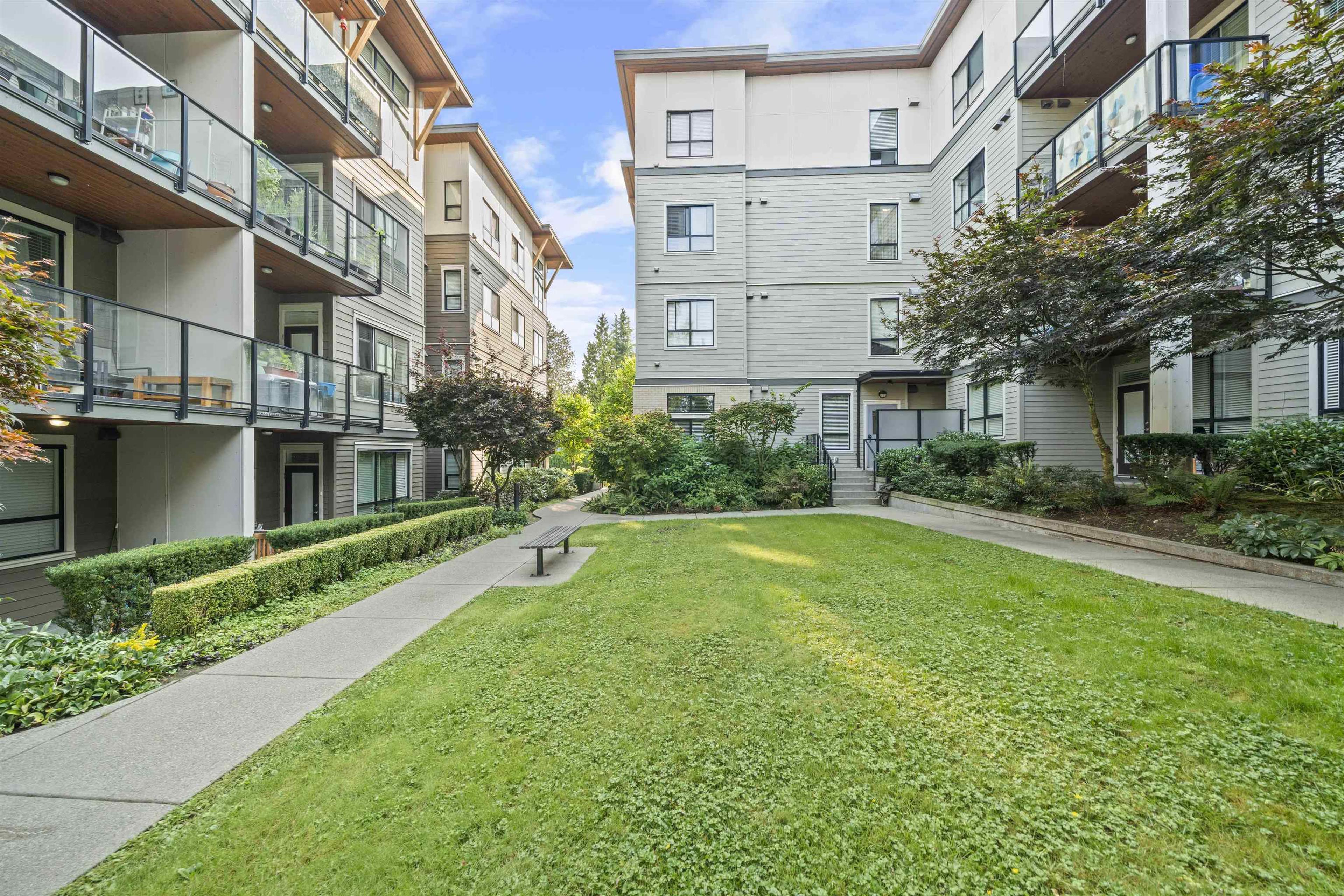 10455 154 Street, Surrey - Outdoor Amenities - Garden / Yard/ Backyard/ Porch/ Deck - Photo 2
