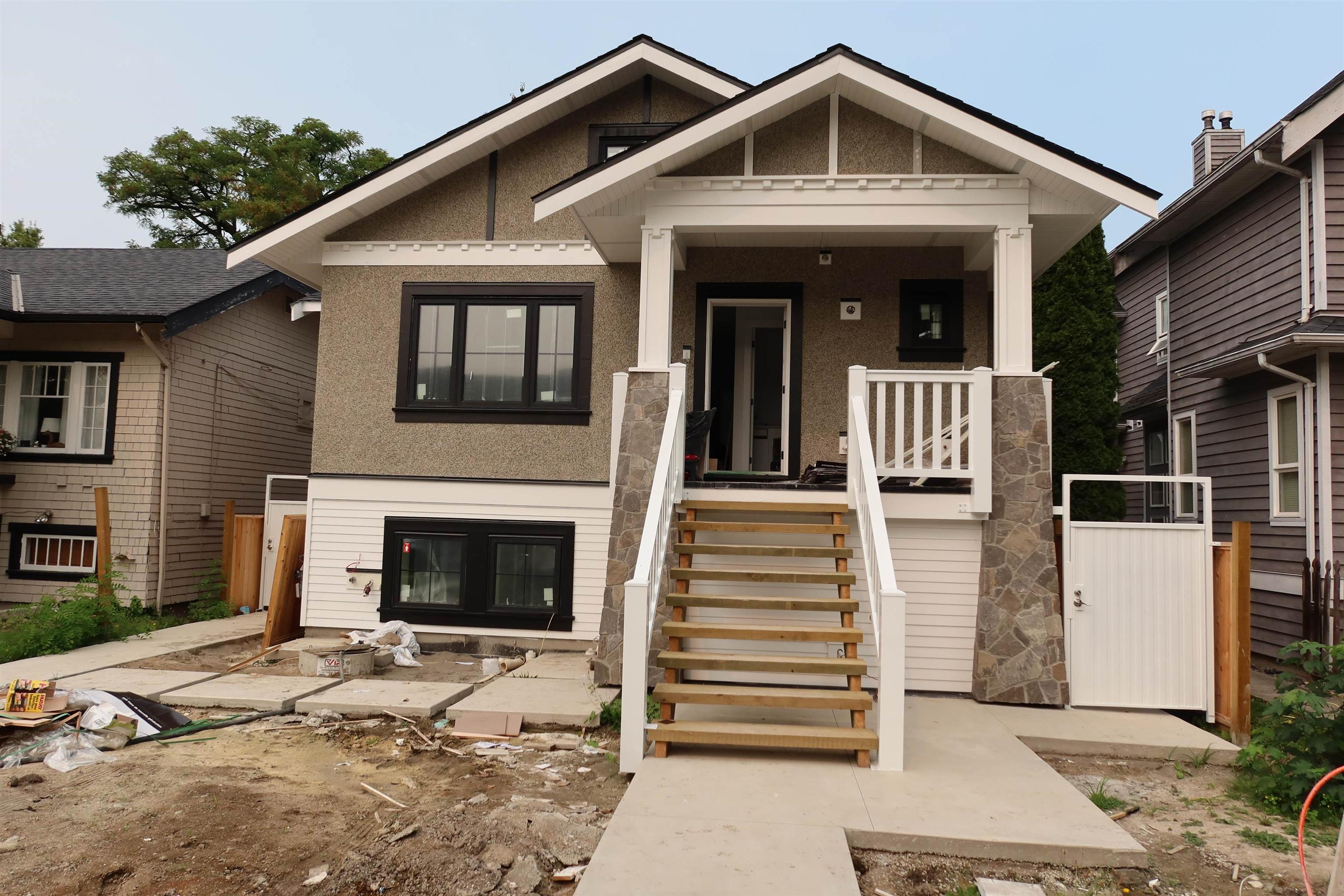 2735 W 8th Avenue, Vancouver - Exteriors - Photo 3