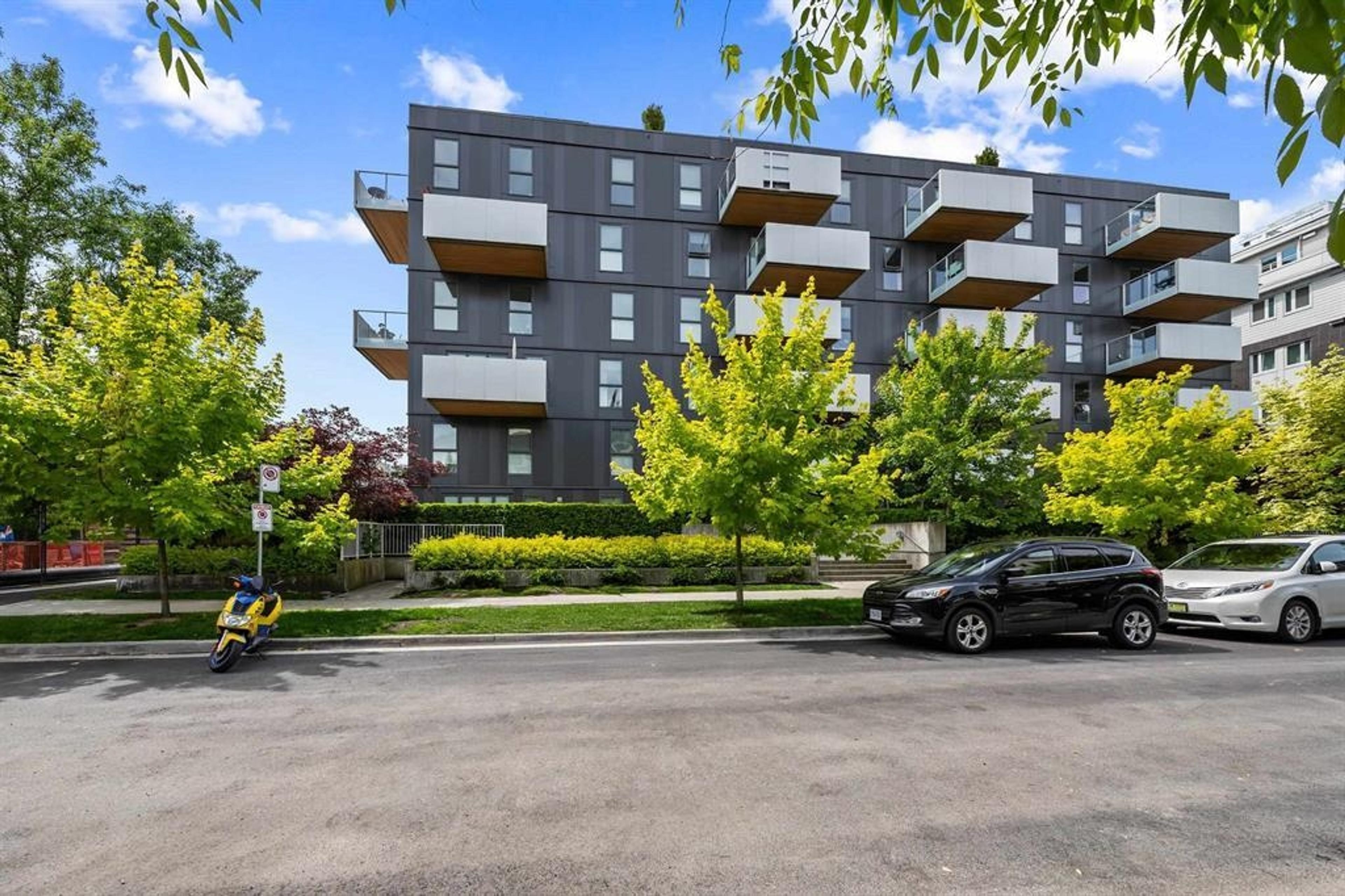 5089 Quebec Street, Vancouver - Exteriors - Photo 1