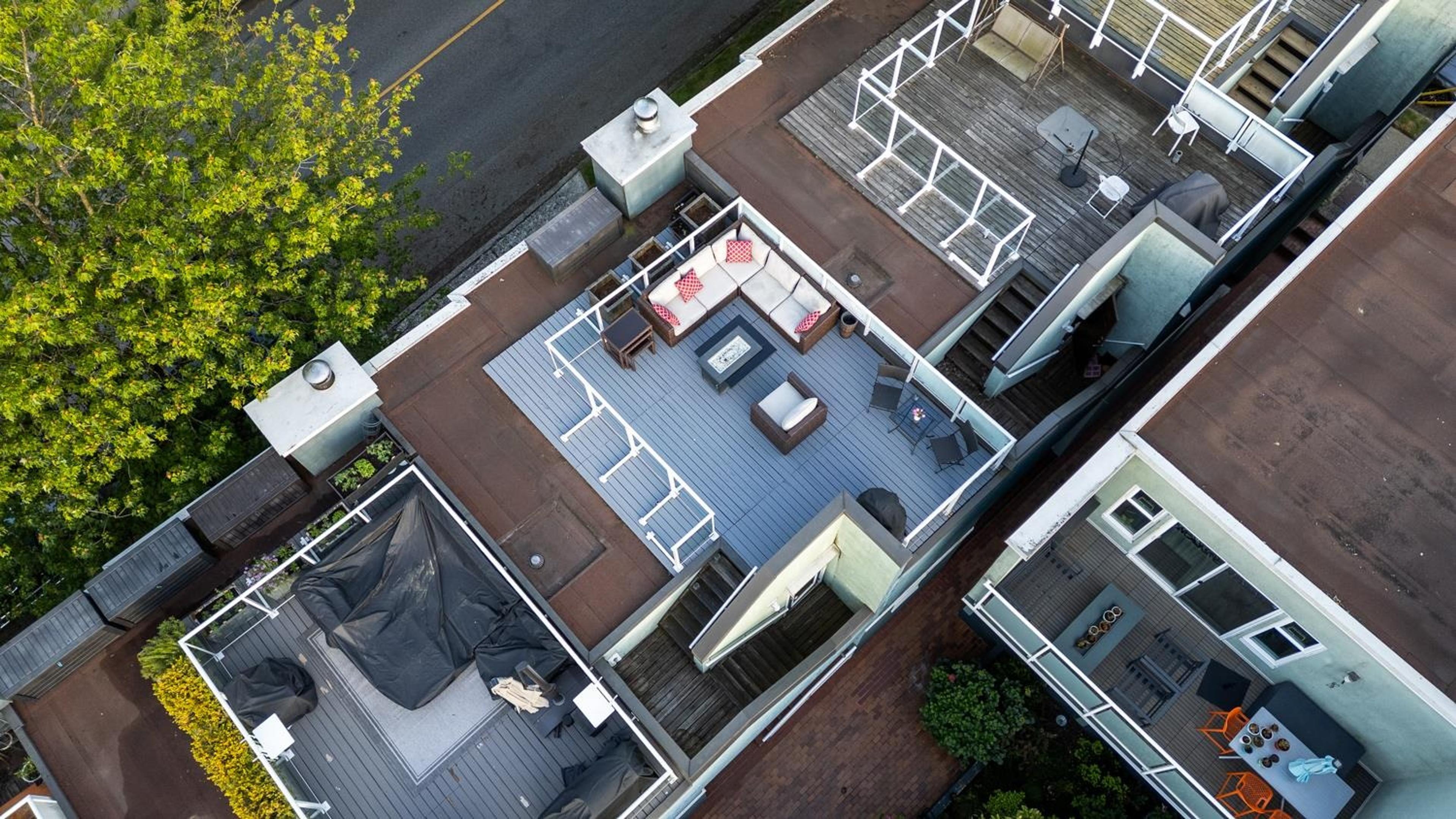 2391 Oak Street, Vancouver - Exteriors - Full Complex View, Drone/Aerial View - Photo 1