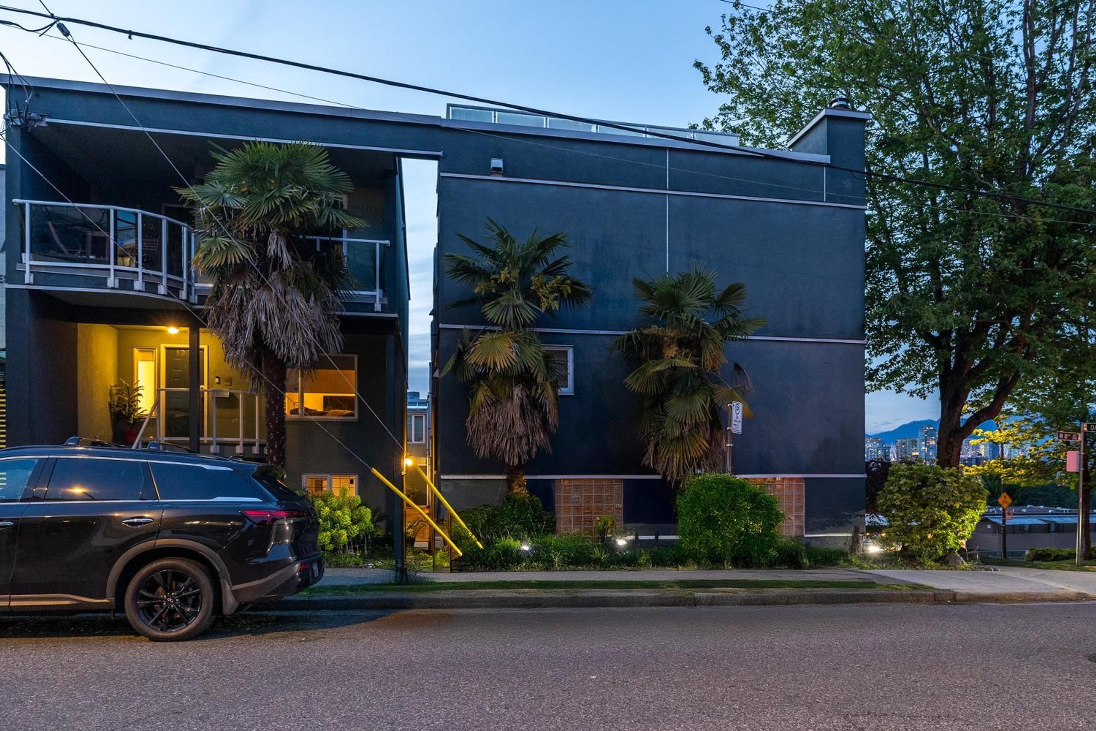 2391 Oak Street, Vancouver - Exteriors - Photo 2