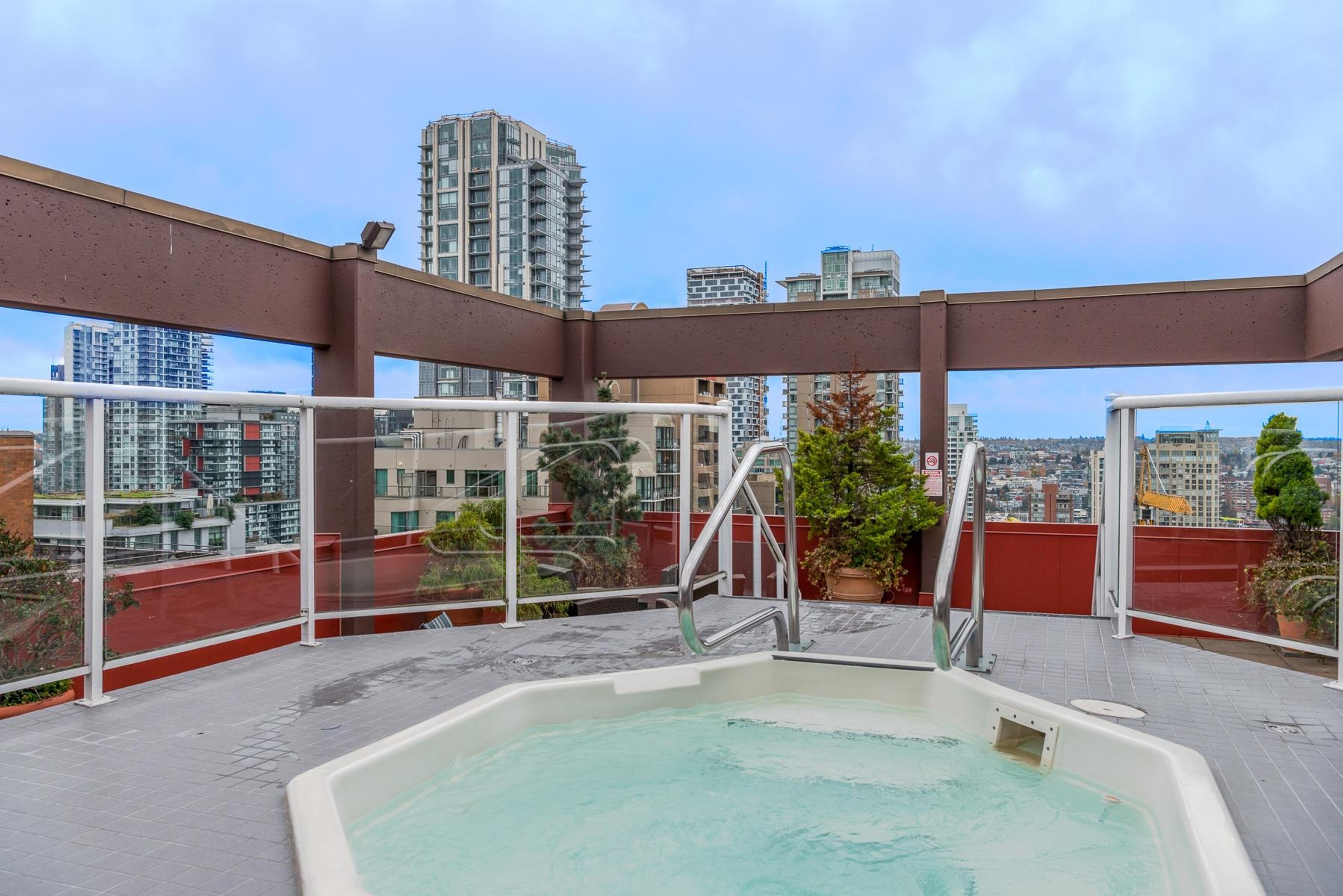 1177 Hornby Street, Vancouver - Outdoor Amenities - Rooftop terraces / Patios, Outdoor Pool - Photo 1