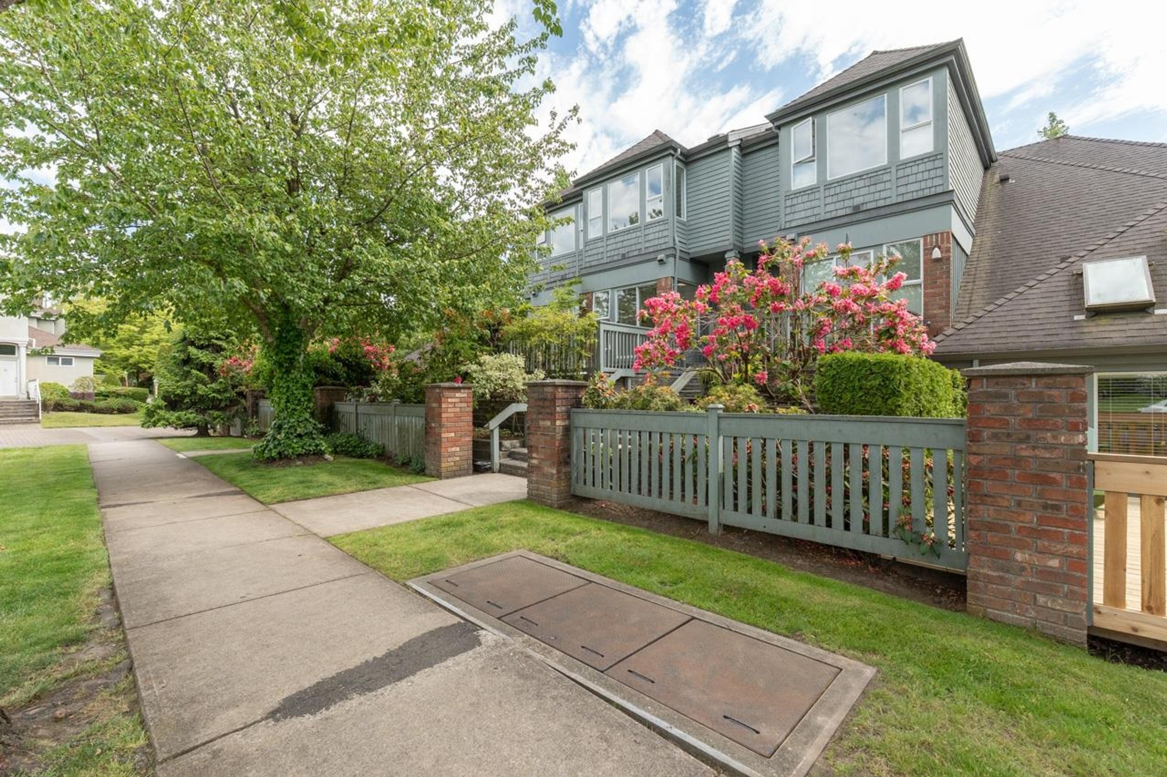 5820 Dover Crescent, Richmond - Exteriors - Full Complex View - Photo 2