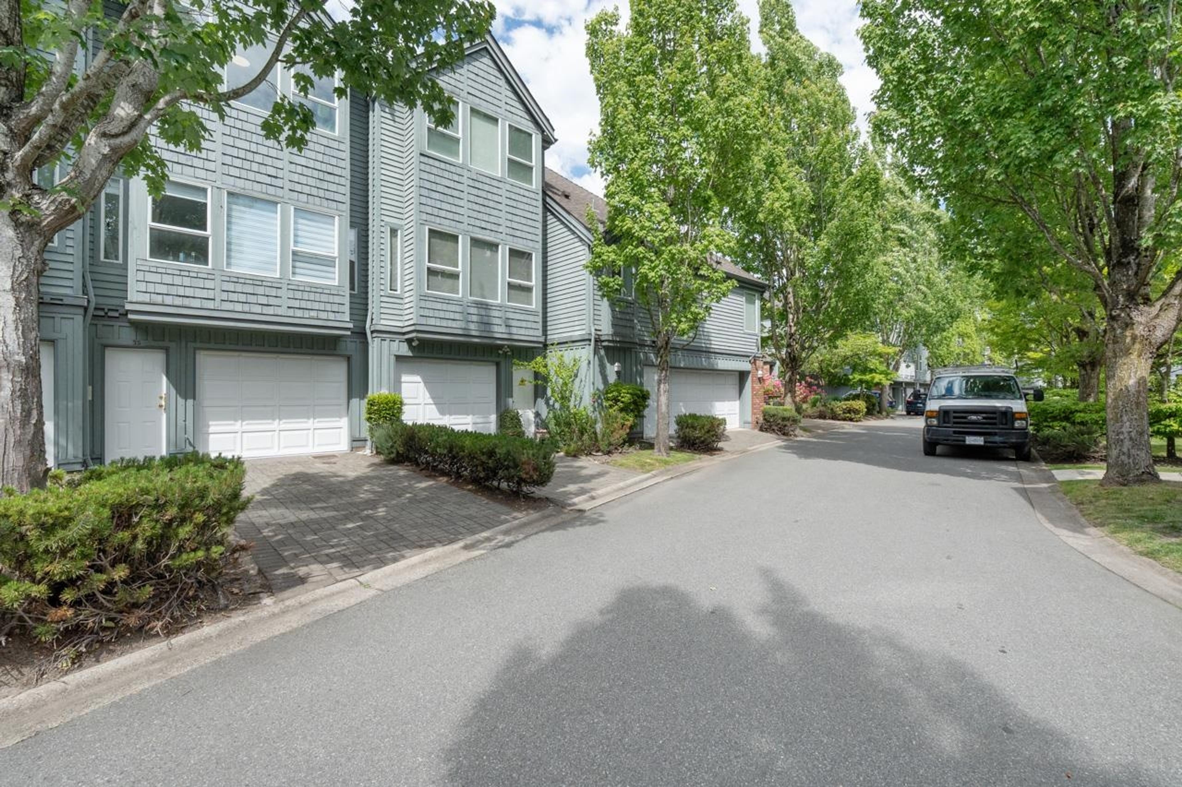 5820 Dover Crescent, Richmond - Exteriors - Full Complex View - Photo 6