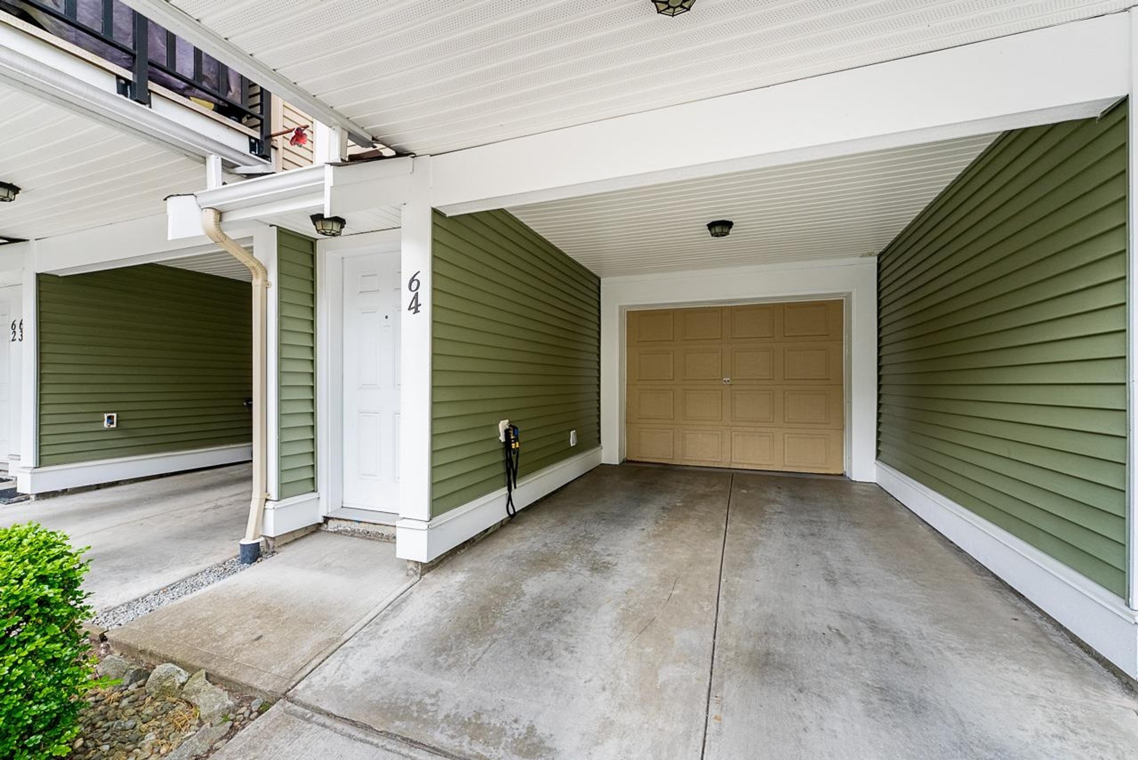 8676 158 Street, Surrey - Exteriors - Photo 4