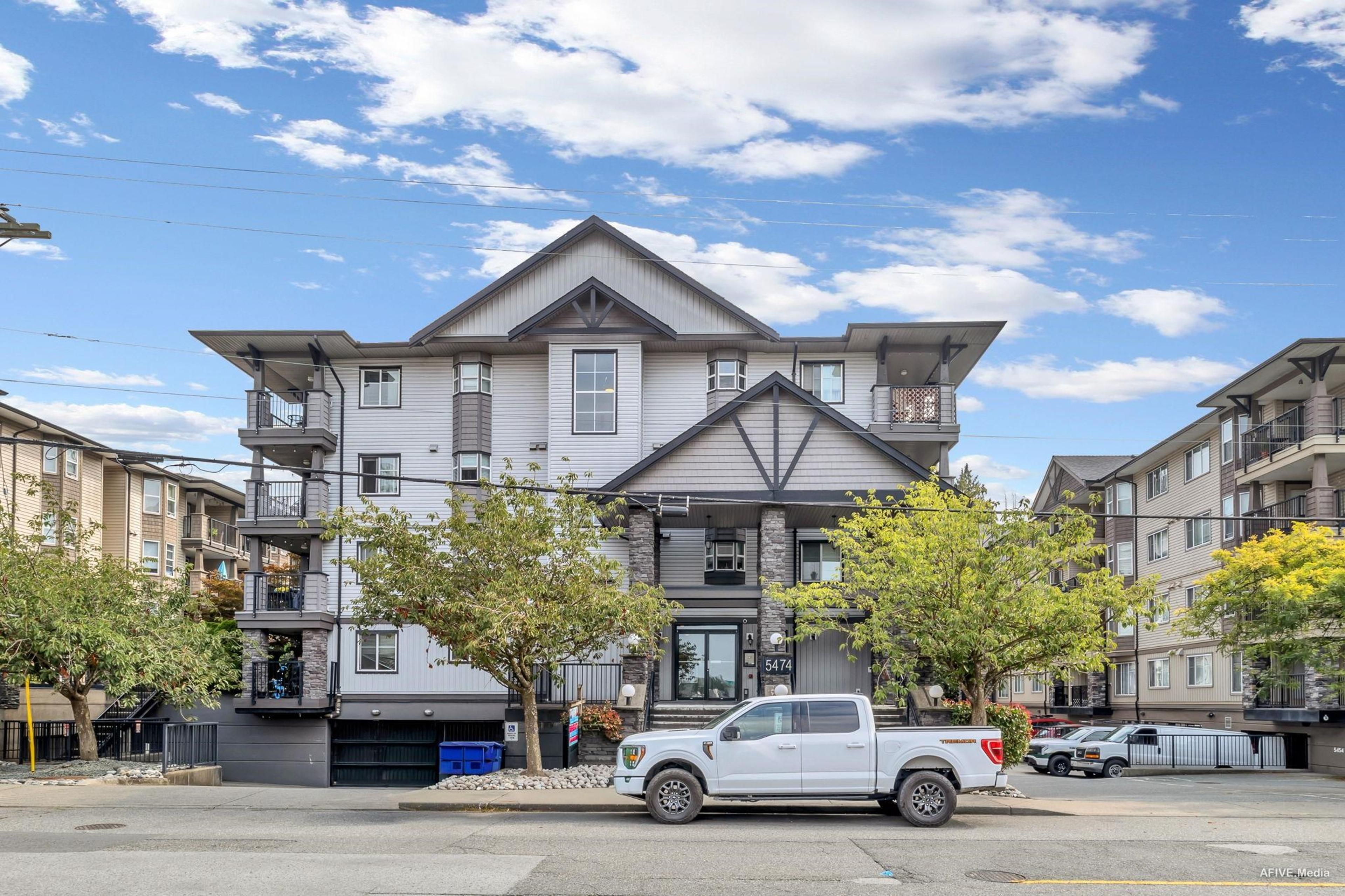 5474 198 Street, Langley - Exteriors - Photo 3