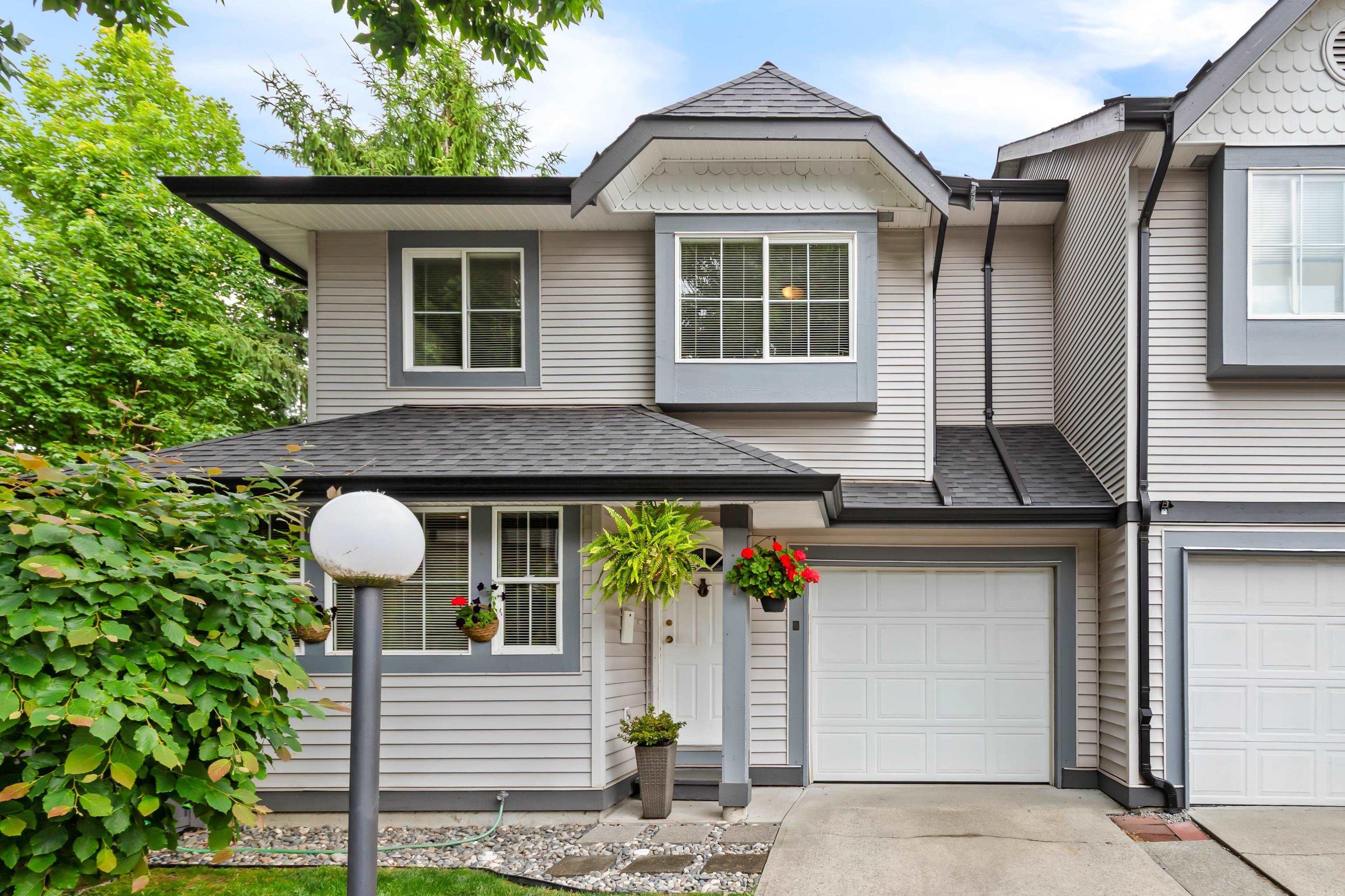 21015 118 Avenue, Maple Ridge - Exteriors - Photo 3