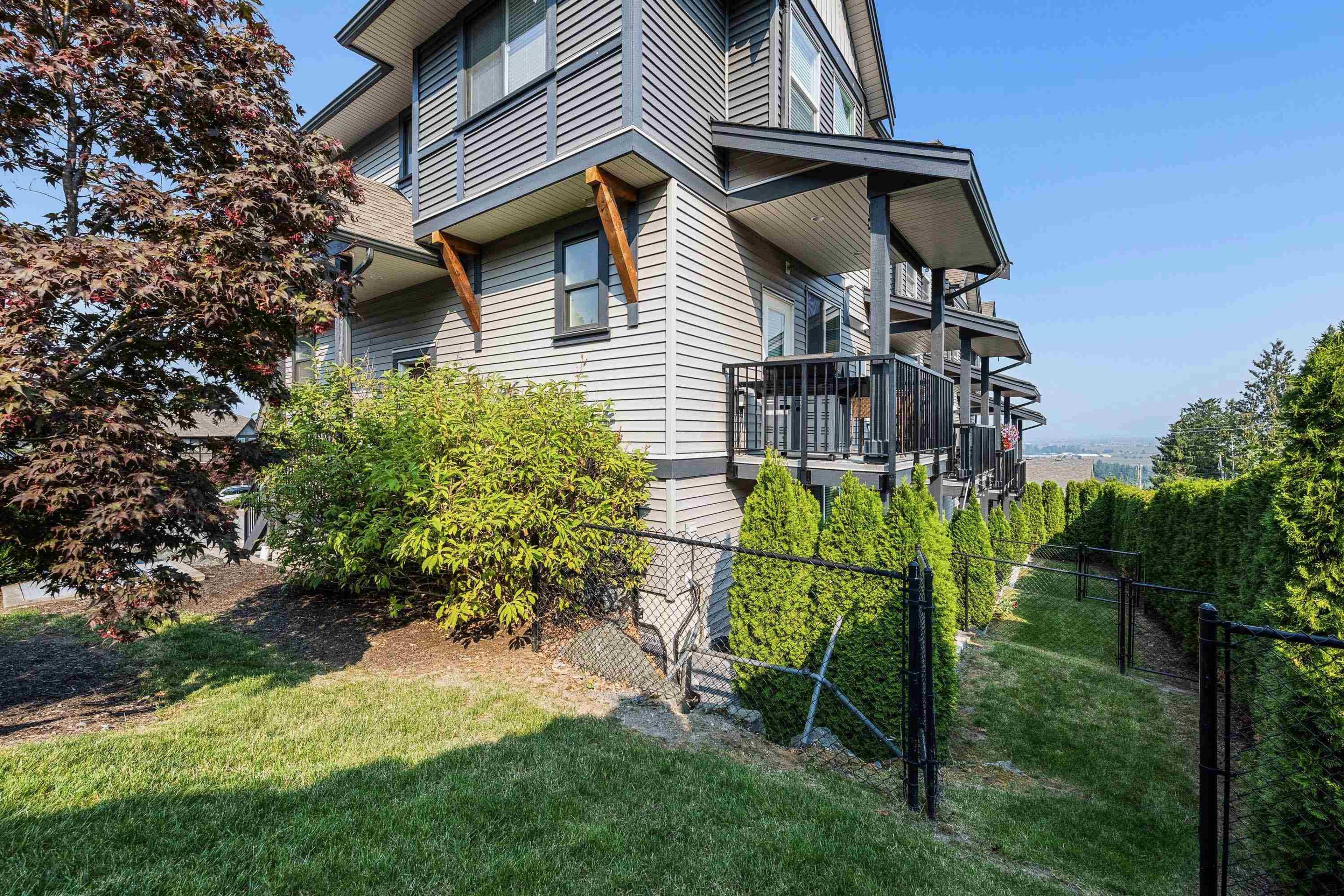 5756 Promontory Road, Chilliwack - Exteriors - Full Complex View - Photo 3