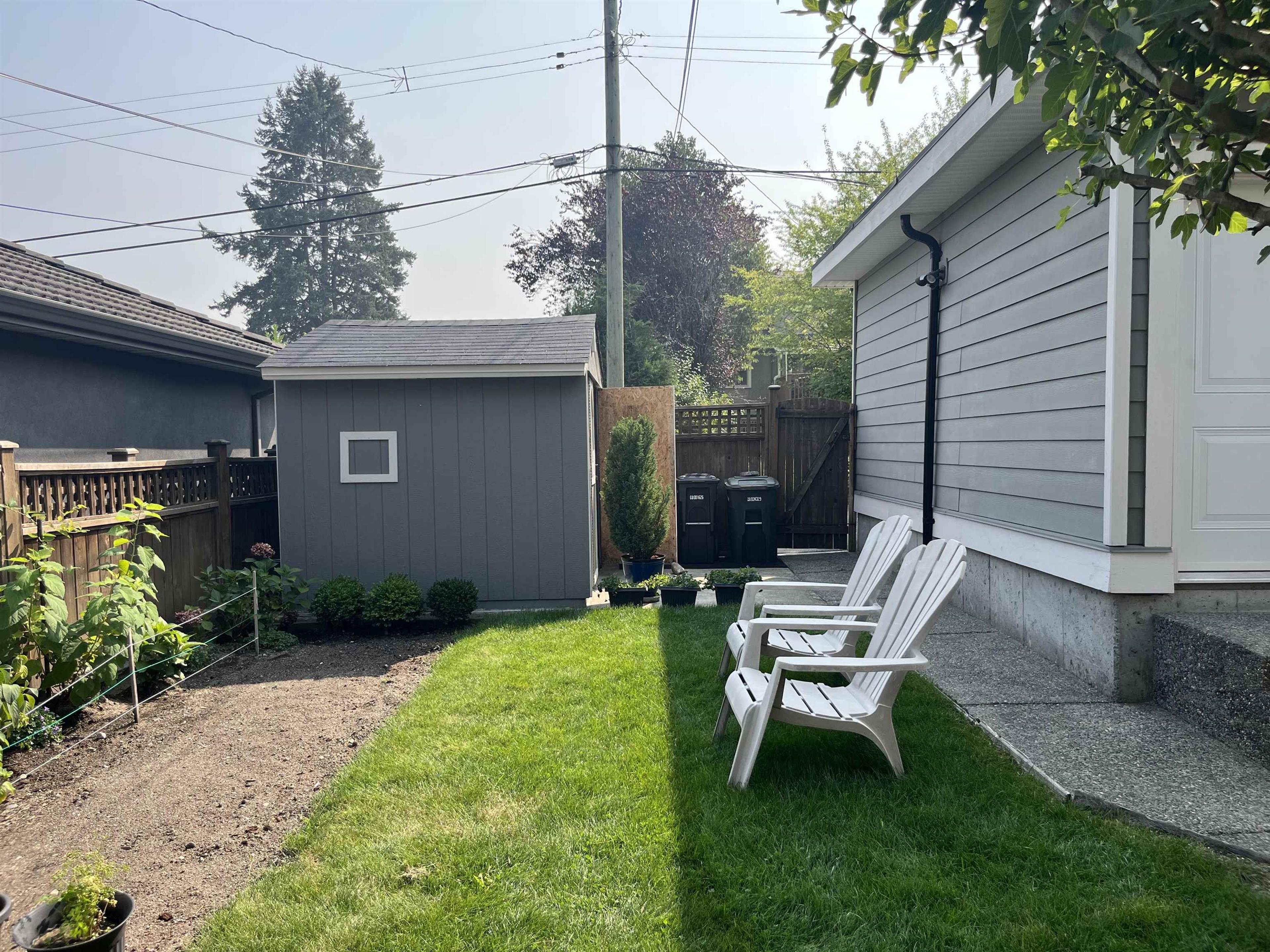 3732 Linwood Street, Burnaby - Exteriors - Photo 3