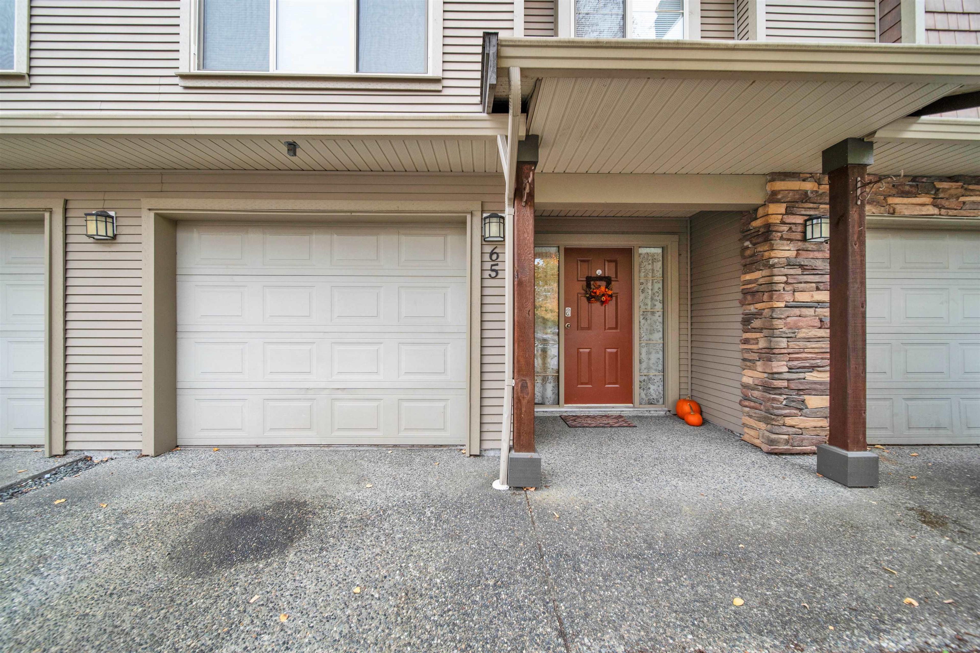 5556 Peach Road, Chilliwack - Exteriors - Photo 1