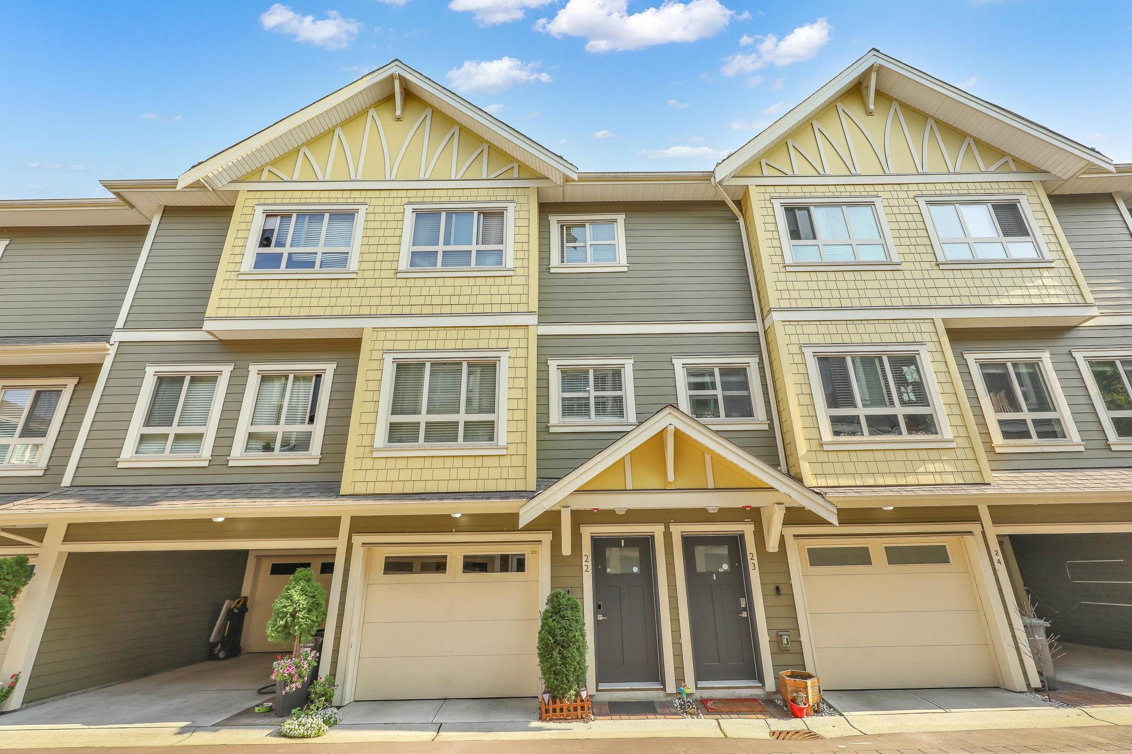 843 Ewen Avenue, New Westminster - Exteriors - Full Complex View - Photo 2