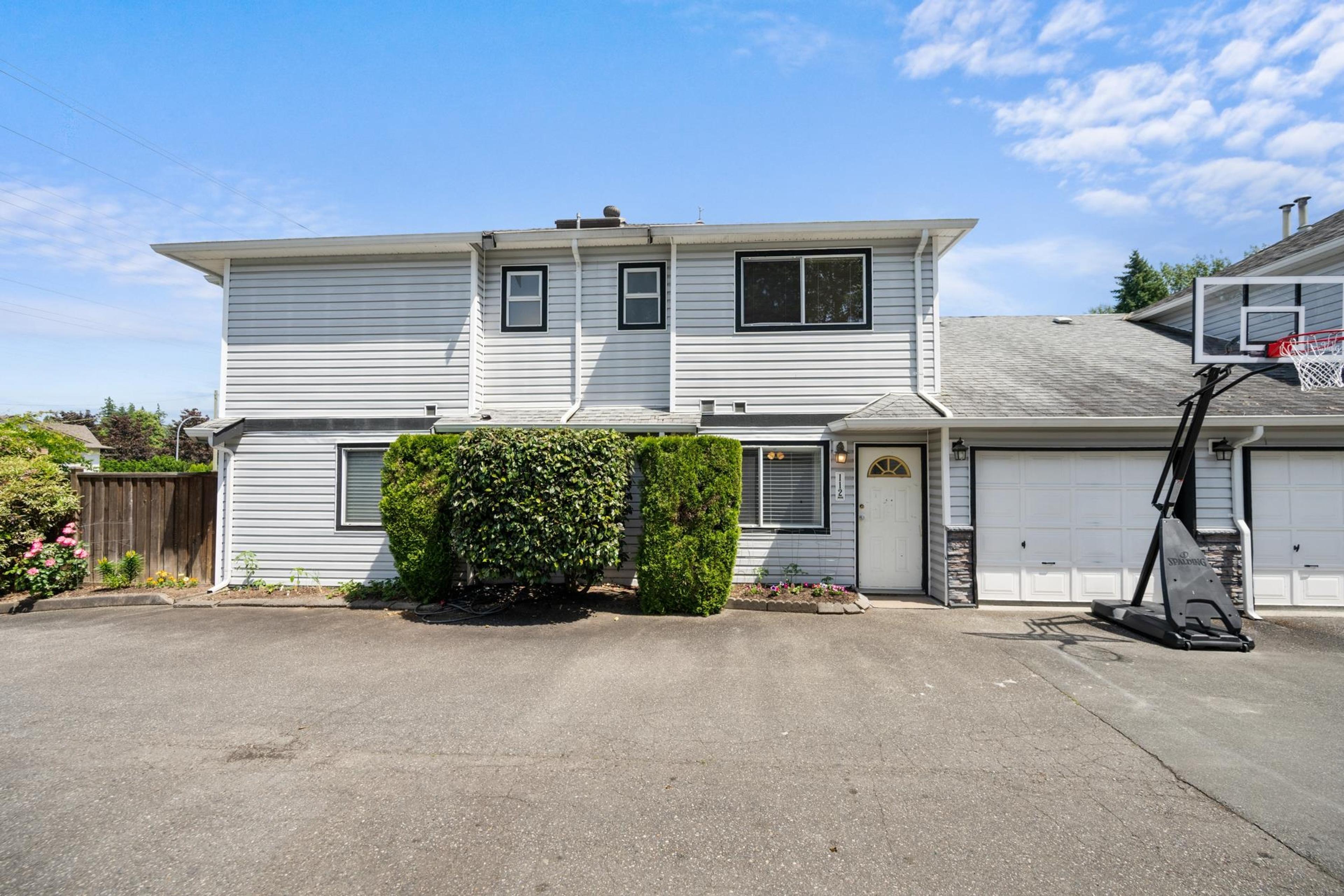 9507 208 Street, Langley - Exteriors - Photo 1