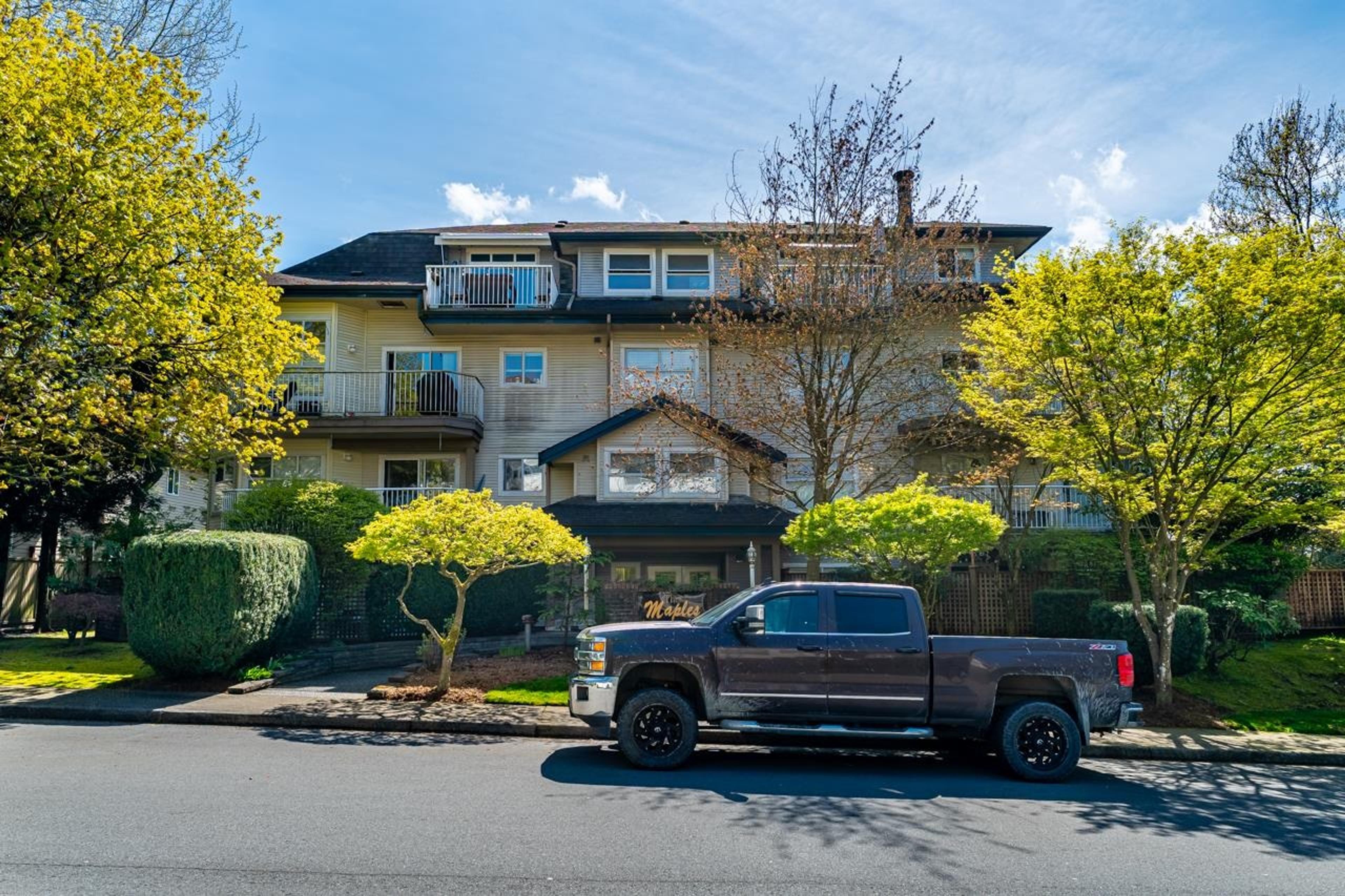 20556 113 Avenue, Maple Ridge - Exteriors - Photo 2