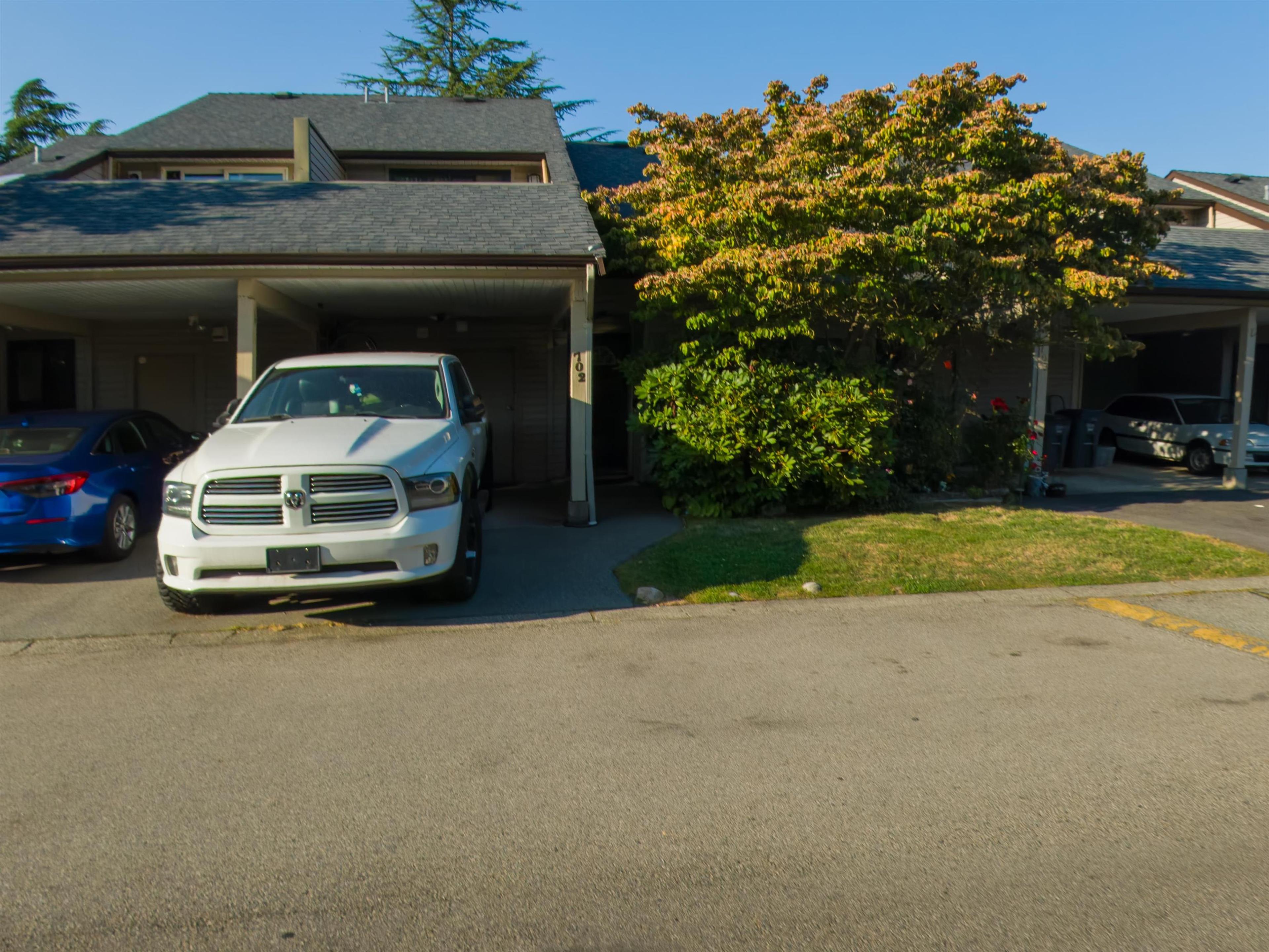 9264 122 Street, Surrey - Exteriors - Photo 1