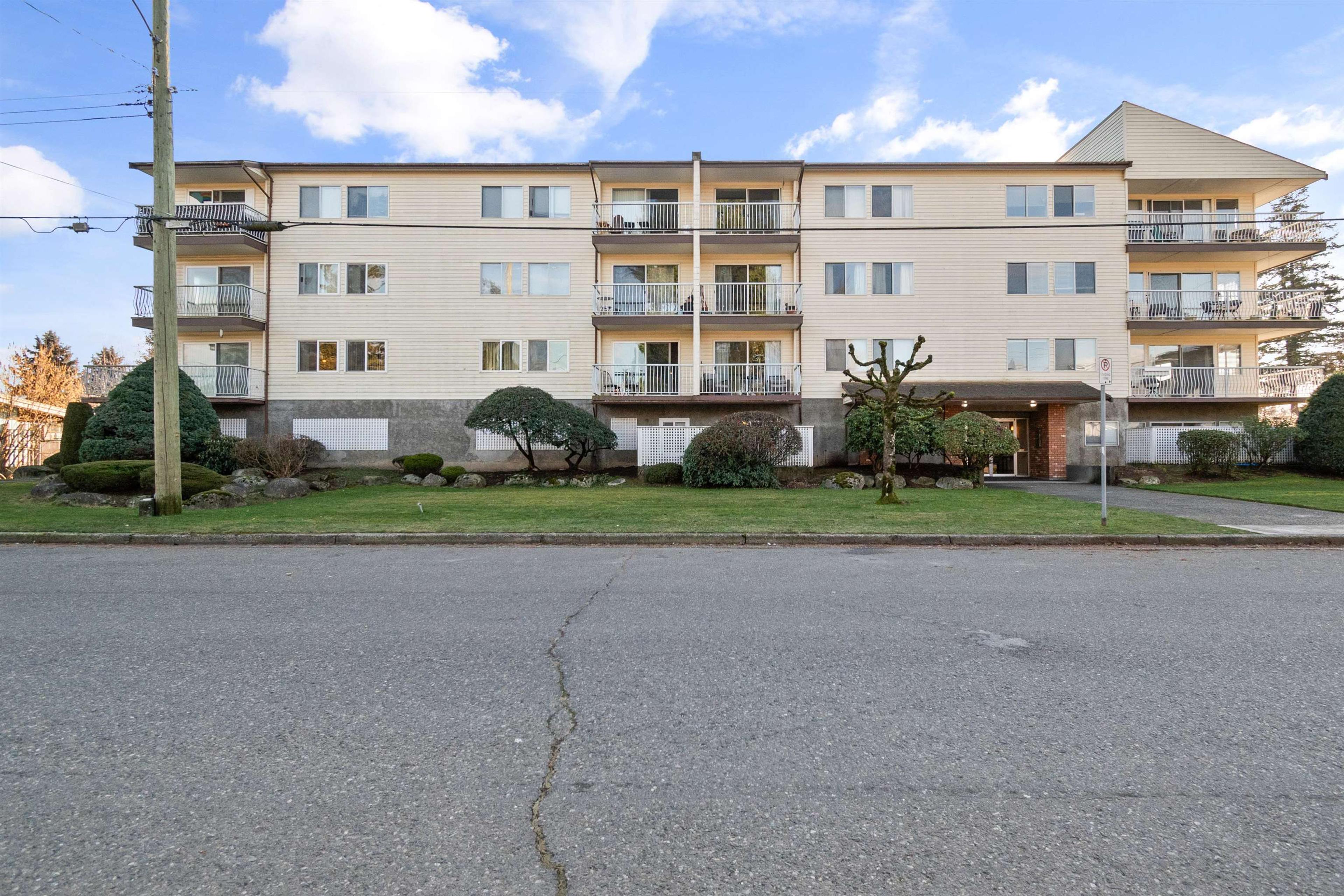 46210 Margaret Avenue, Chilliwack - Exteriors - Full Complex View - Photo 4