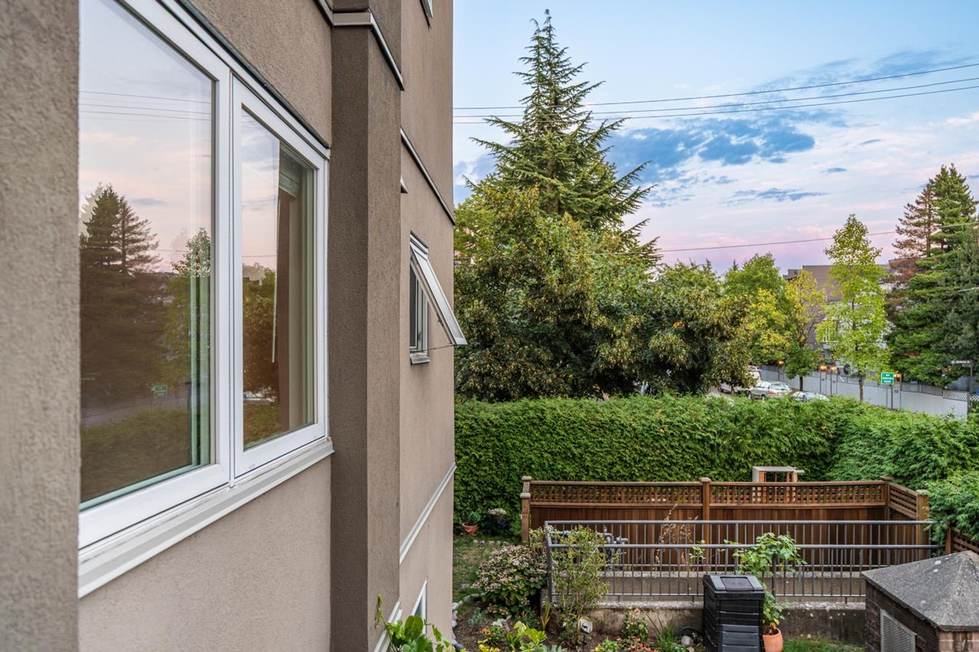 1550 SW Marine Drive, Vancouver - Exteriors - Photo 1