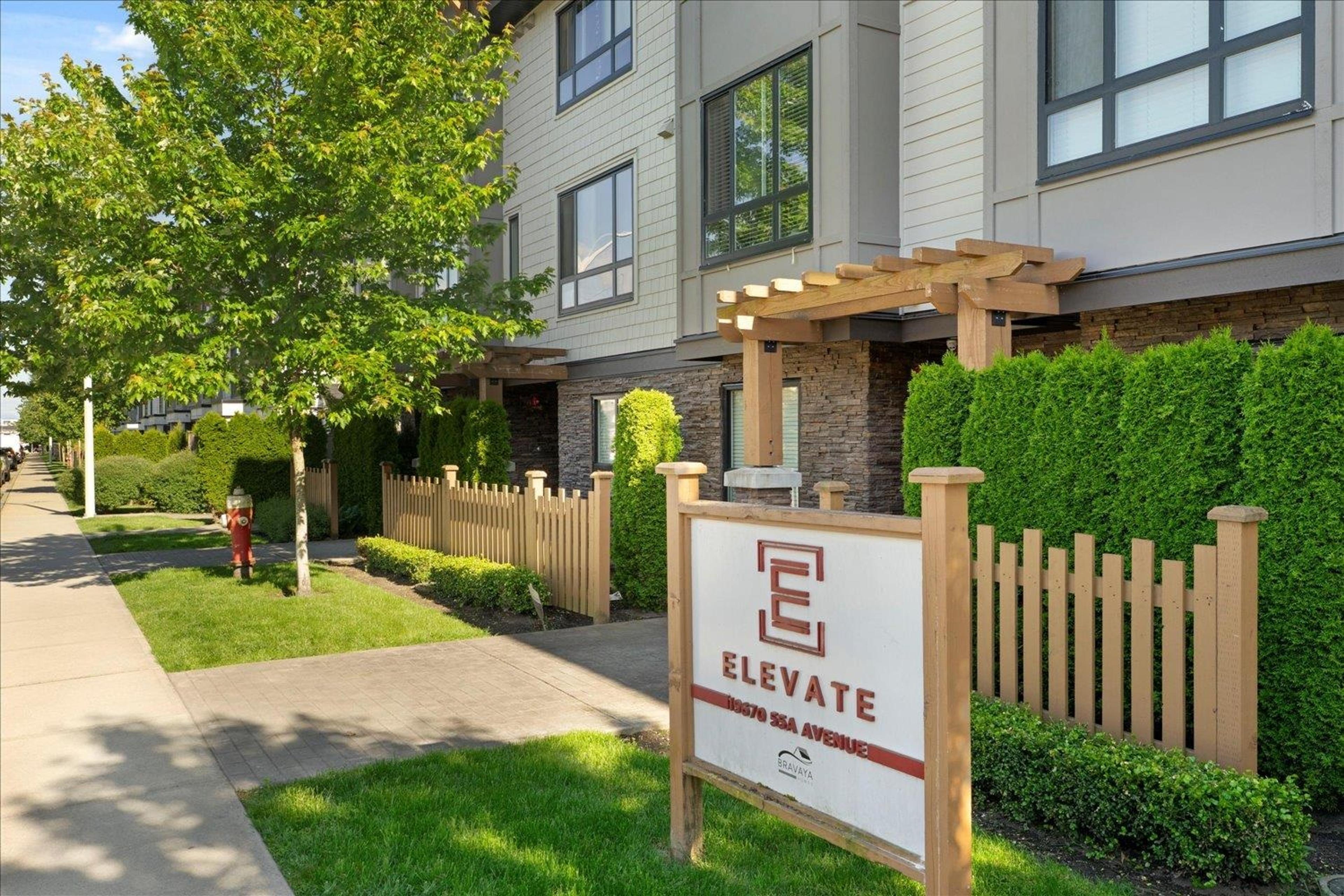 19670 55a Avenue, Langley - Exteriors - Photo 2