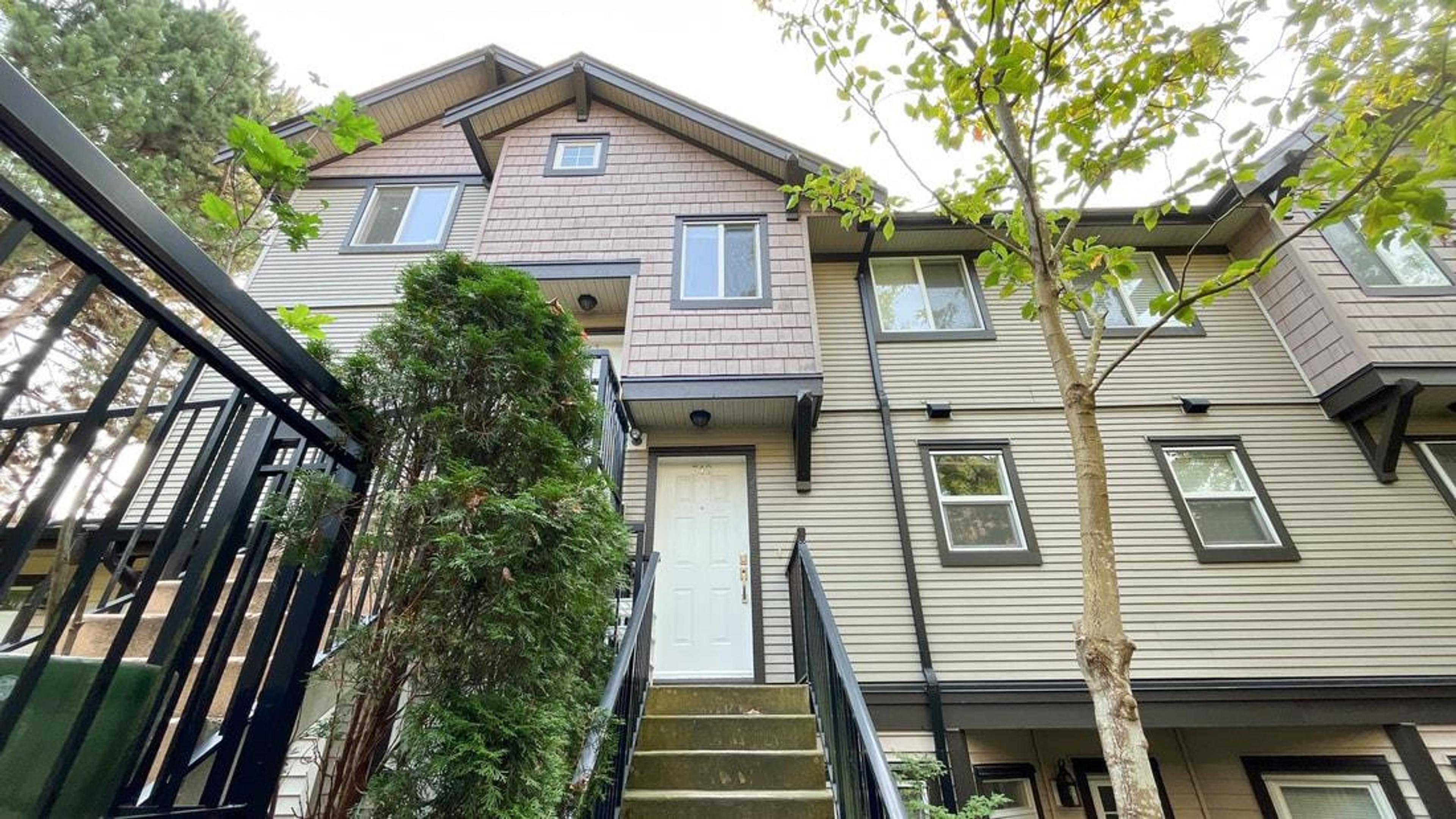 7000 21st Avenue, Burnaby - Exteriors - Photo 1