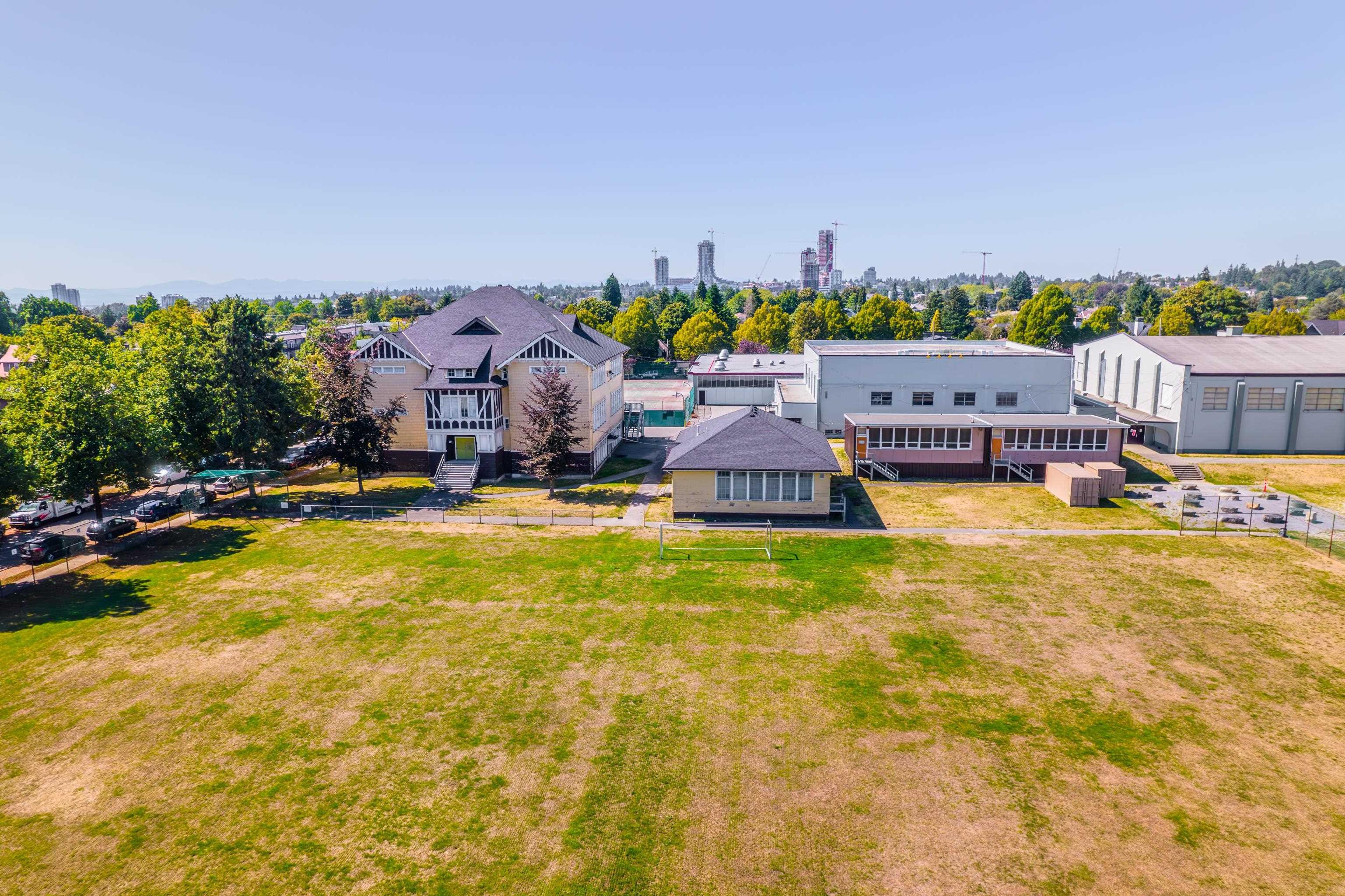 458 E 43rd Avenue, Vancouver - Exteriors - Full Complex View, Drone/Aerial View - Photo 5