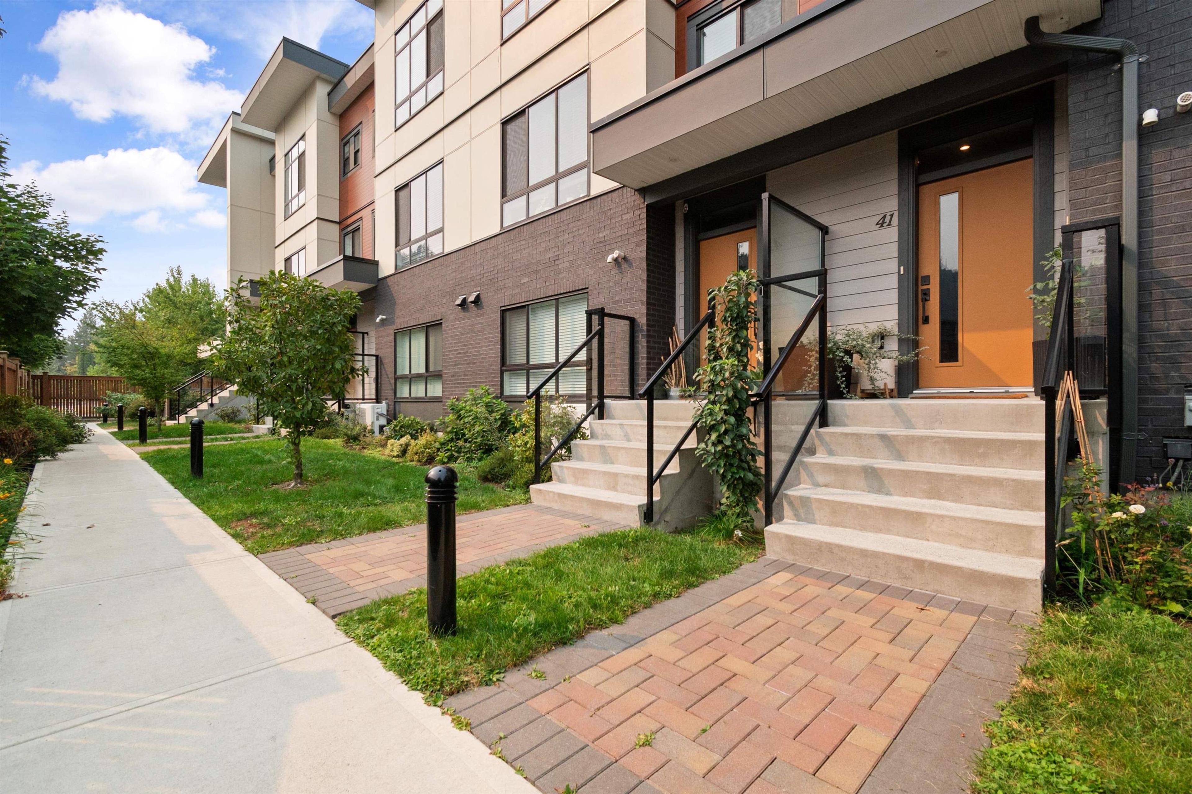 45500 Campus Drive, Chilliwack - Exteriors - Full Complex View - Photo 1