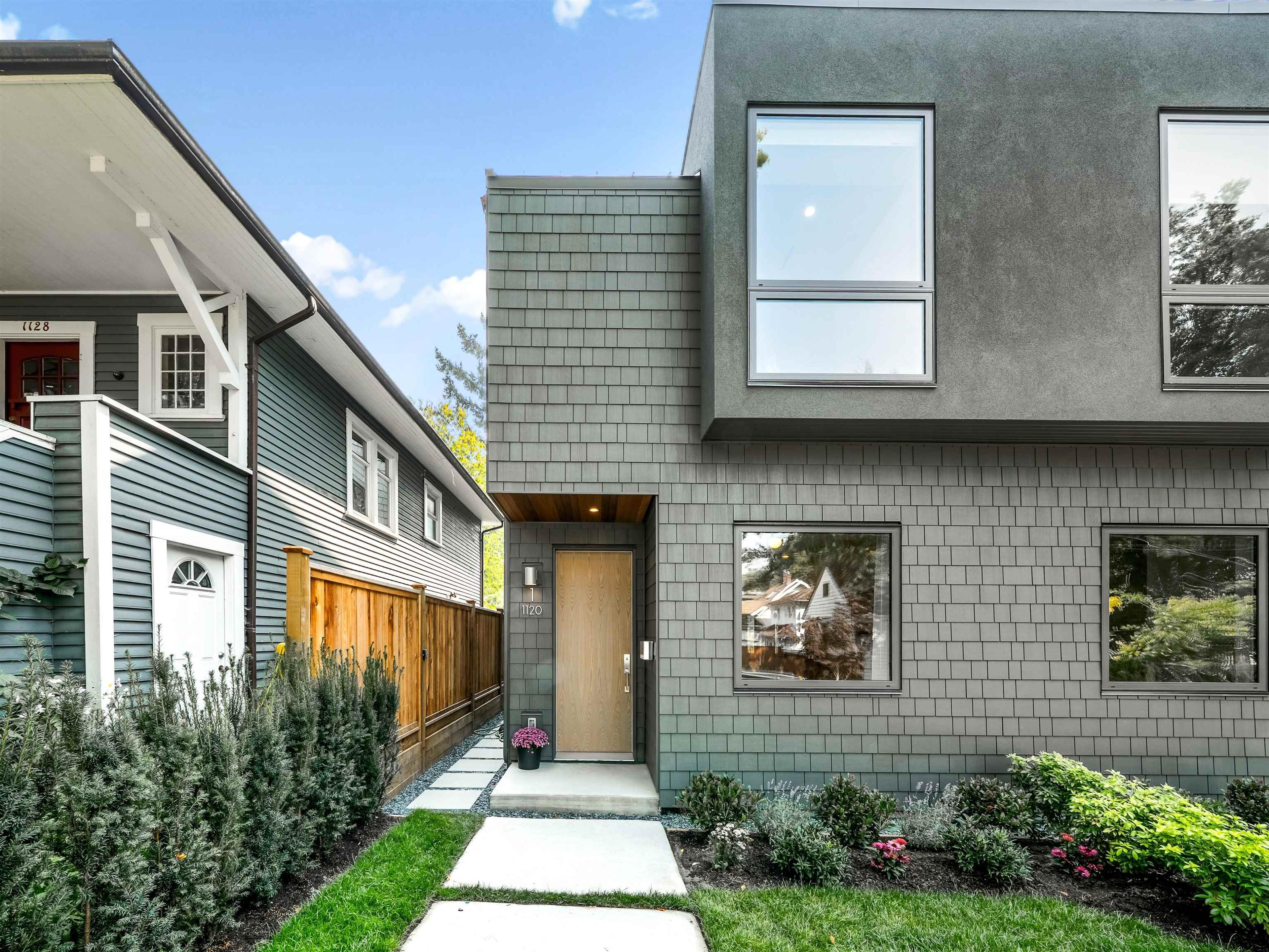 1120 E 23rd Avenue, Vancouver - Exteriors - Photo 1