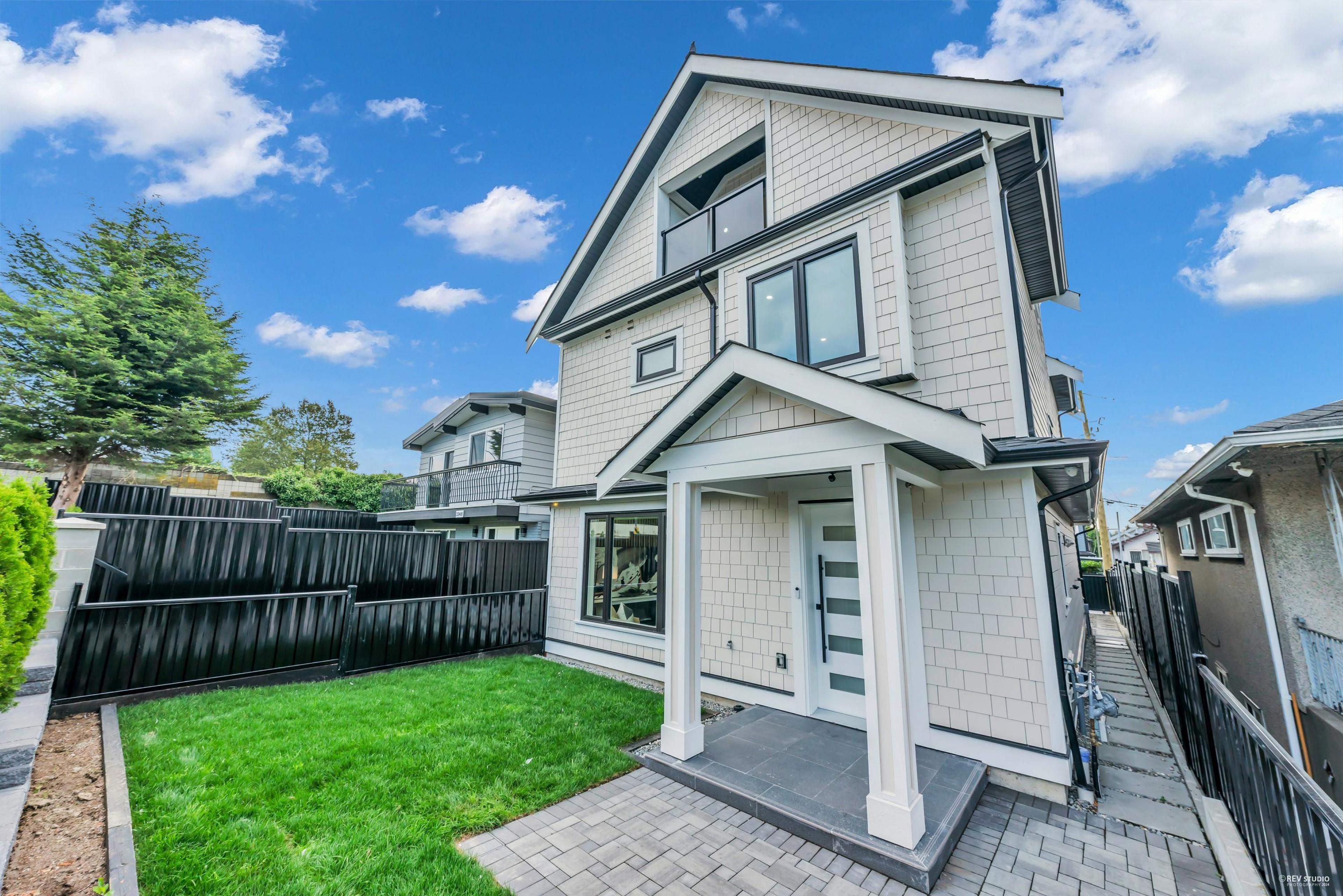 3344 Adanac Street, Vancouver - Exteriors - Photo 3