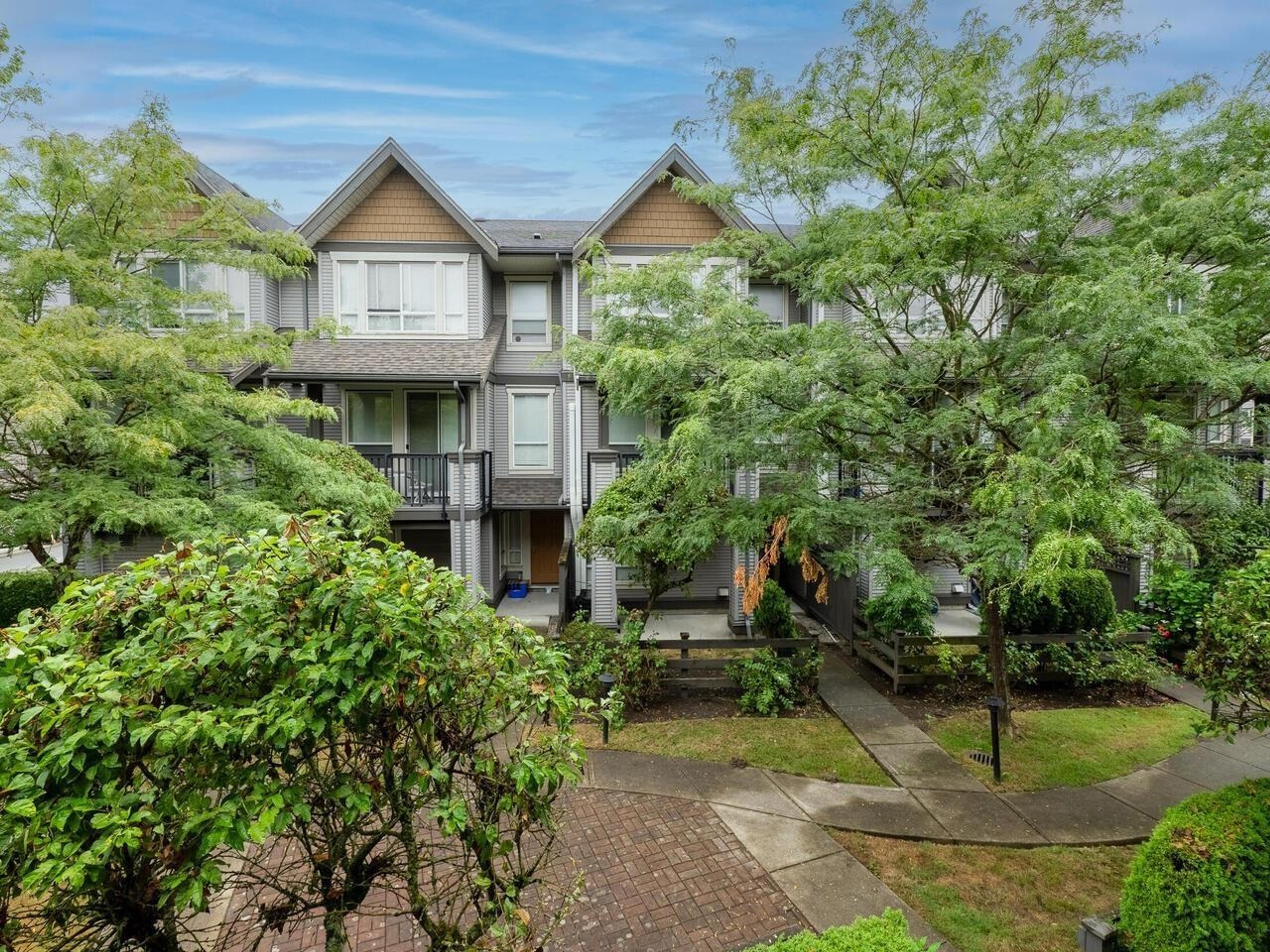 22380 Sharpe Avenue, Richmond - Exteriors - Full Complex View - Photo 2