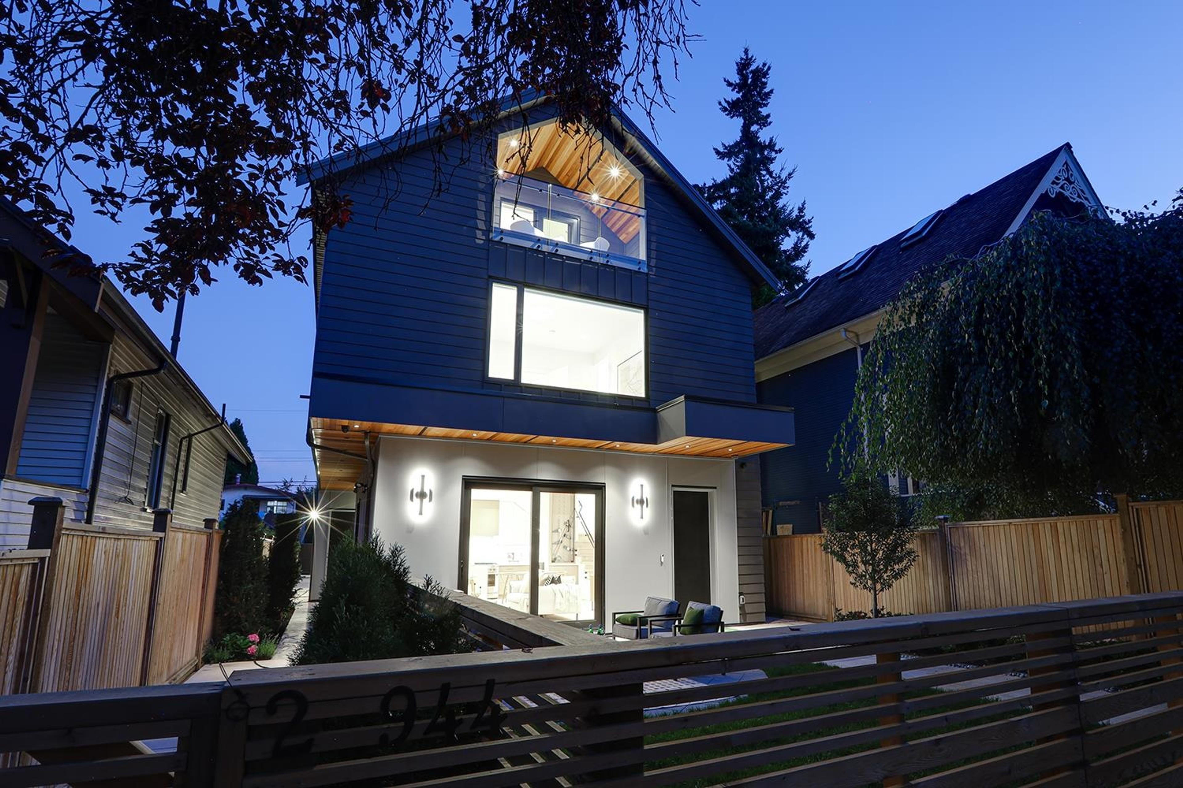 944 E 13 Avenue, Vancouver - Exteriors - Photo 1