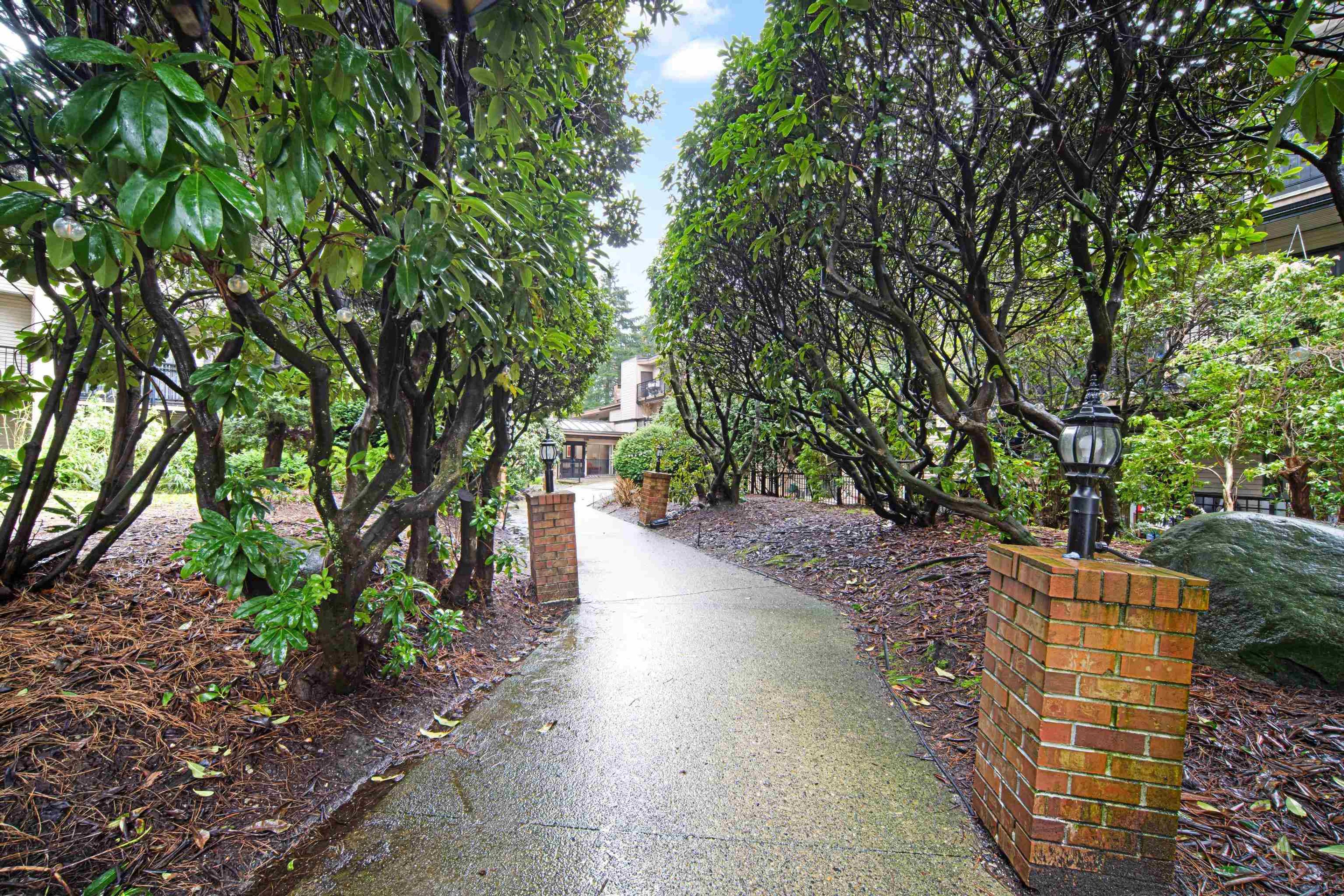 1385 Draycott Road, North Vancouver - Exteriors - Photo 4